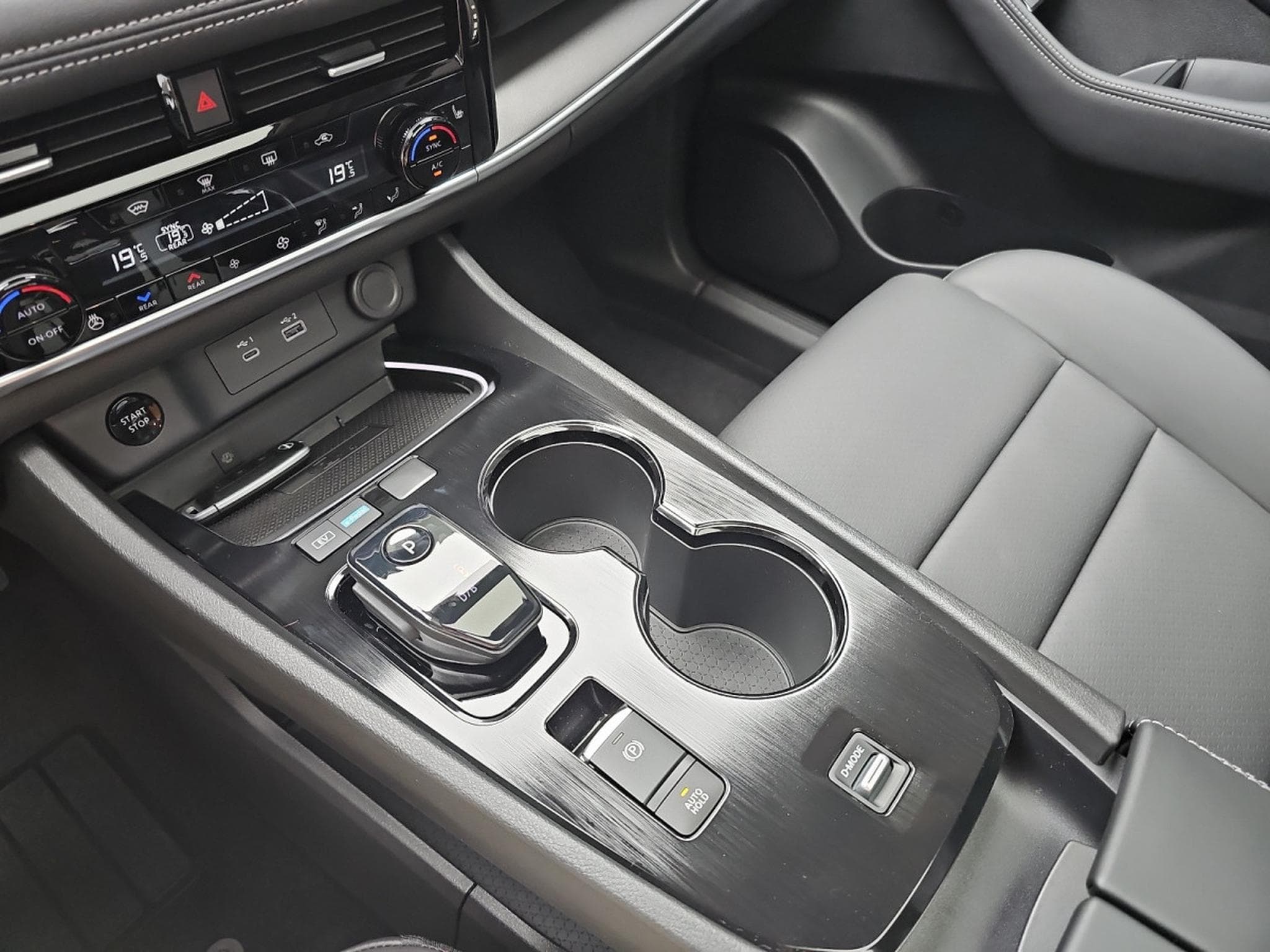 Nissan X-Trail 1.5 VC-T MHEV 163 AUTO N-Connecta (2026) - Photo 11