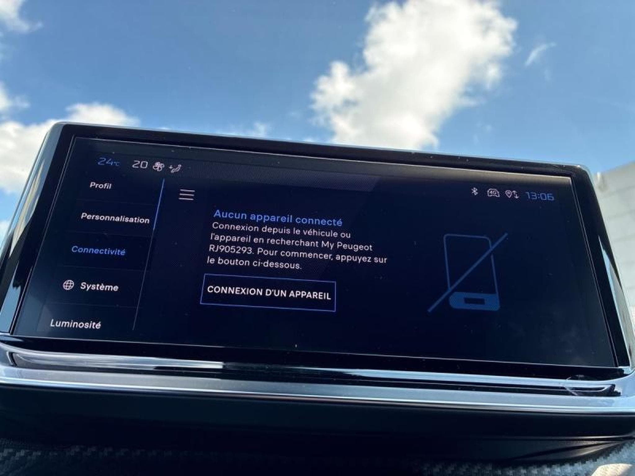 PEUGEOT 2008 1.2 100ch S&S Allure (2024) - Photo 10