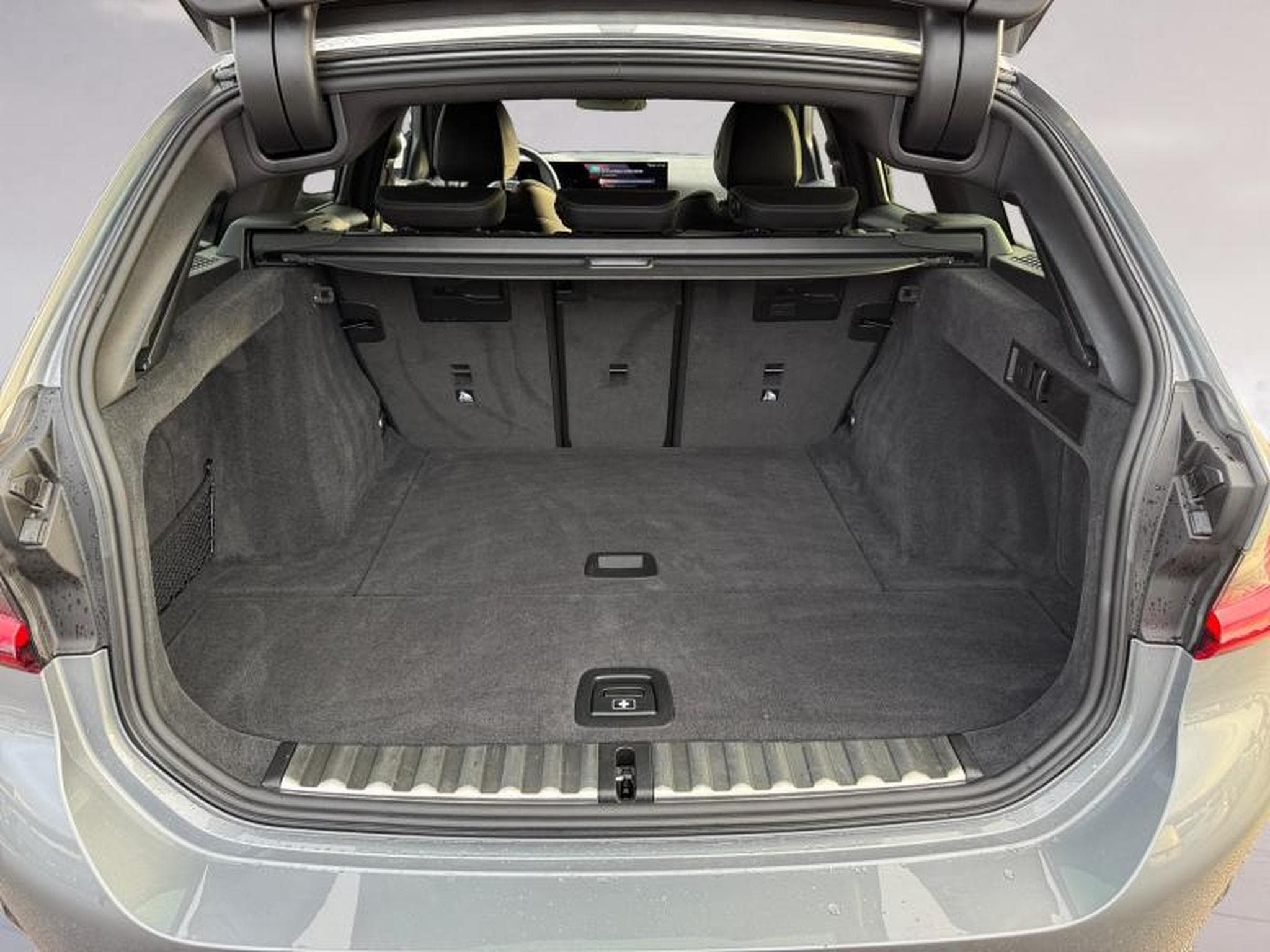 BMW 318 318i Touring Kit M Sport (2025) - Photo 11