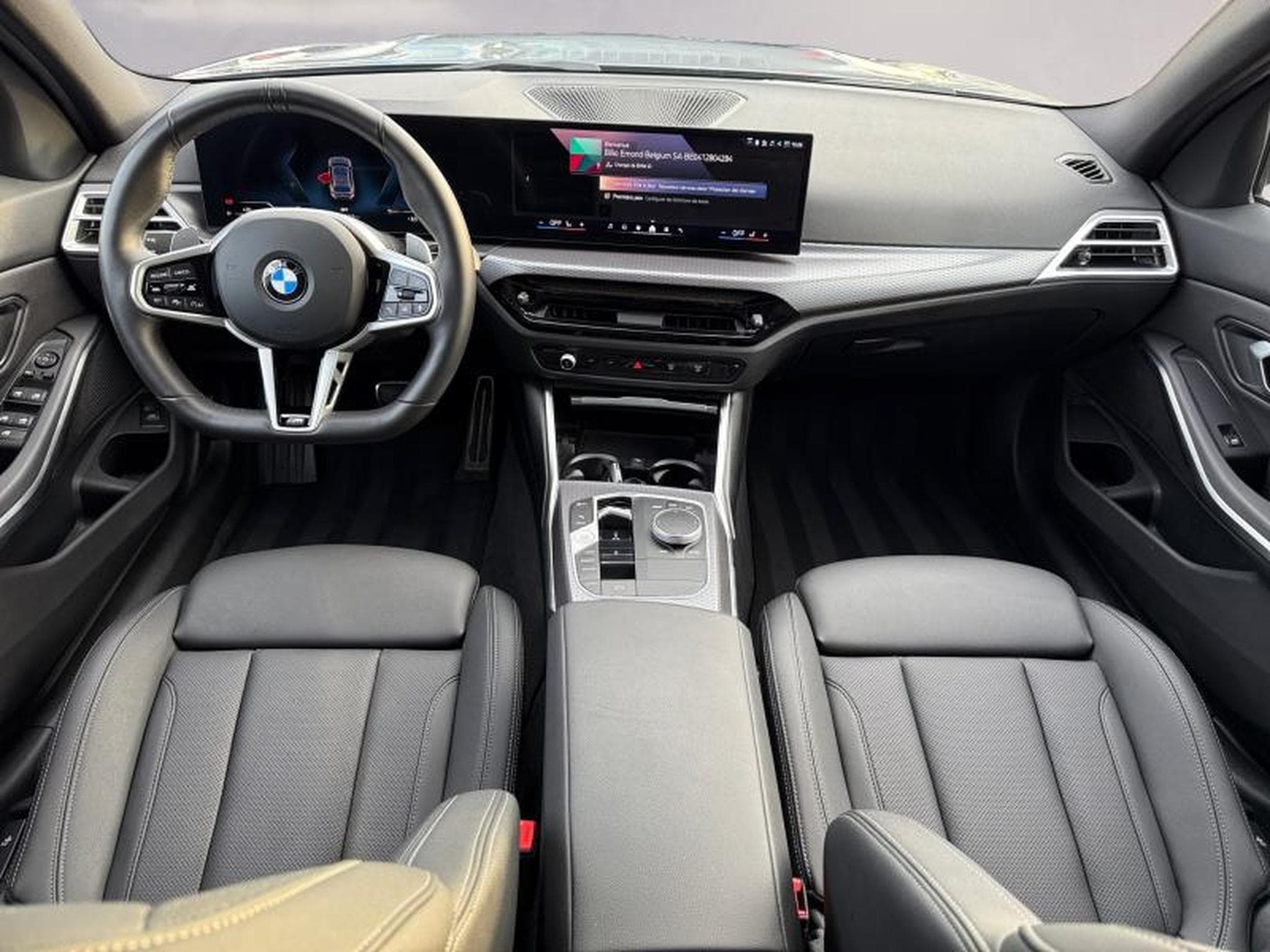 BMW 318 318i Touring Kit M Sport (2025) - Photo 6