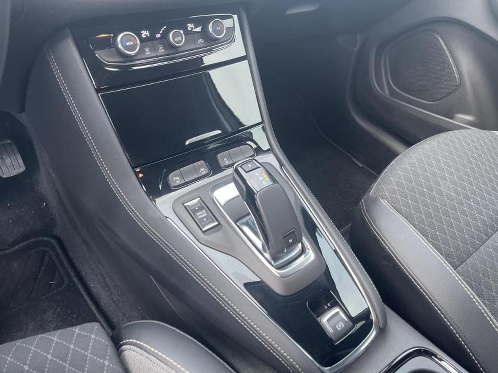 Opel Grandland Business Elegance (2023) - Photo 6