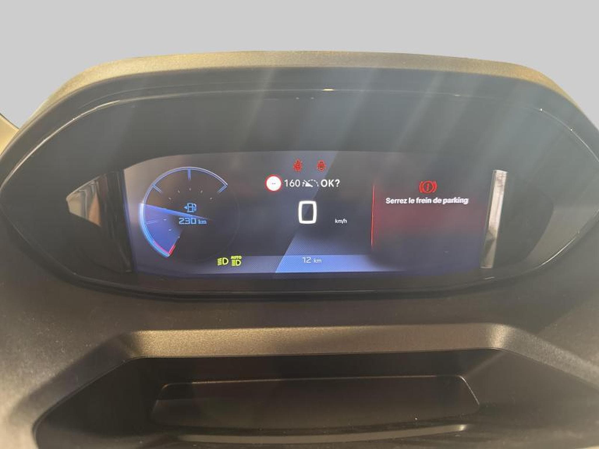 Peugeot Rifter Allure (2025) - Photo 15