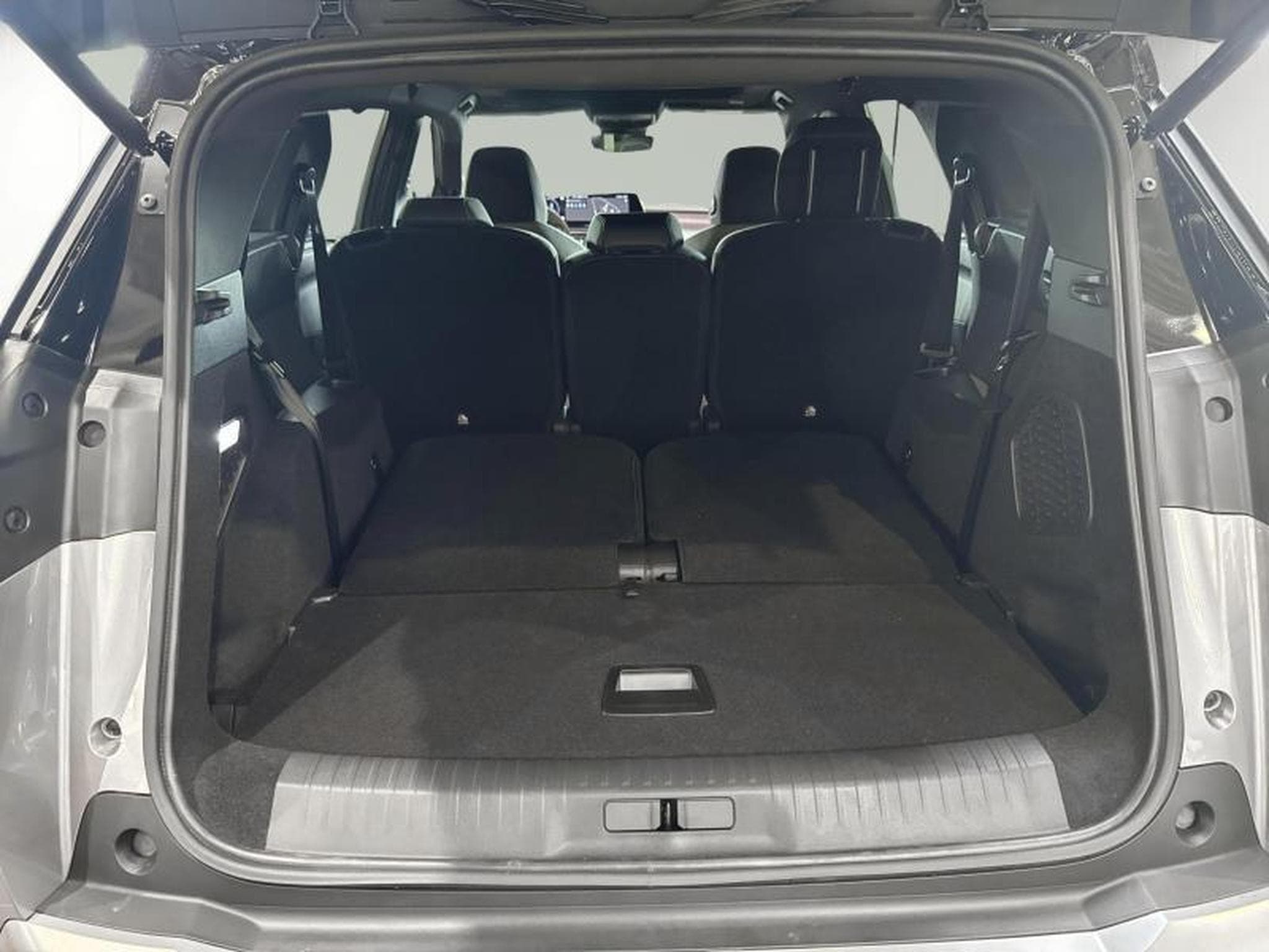 Peugeot 5008 GT Hybrid 145 e-DCS6 (2025) - Photo 20