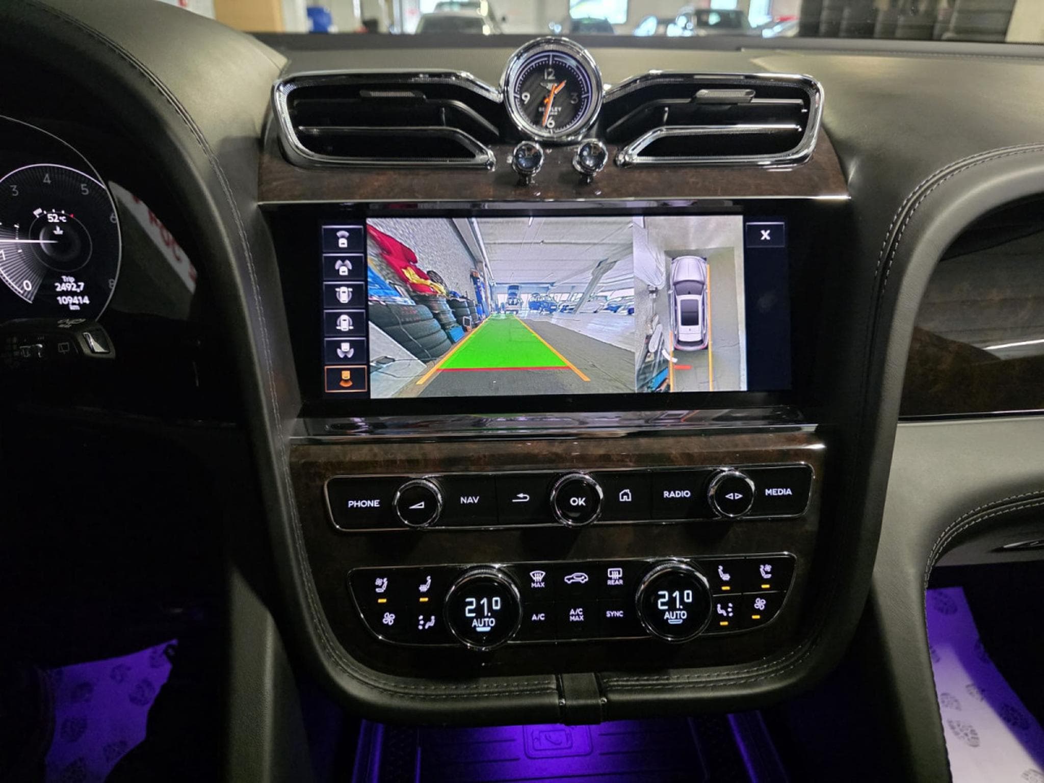 Bentley Bentayga Bentayga 4.0 V8 4WD PANO CUIR COC SOFTCLOSE (2023) - Photo 12