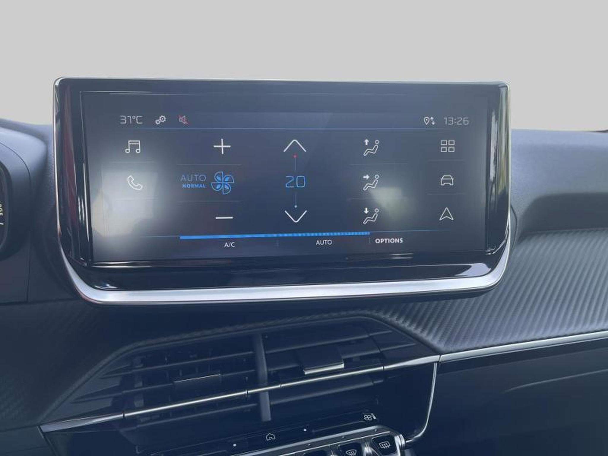 Peugeot 2008 Style Hybrid 145ch e-DSC6 (2025) - Photo 16