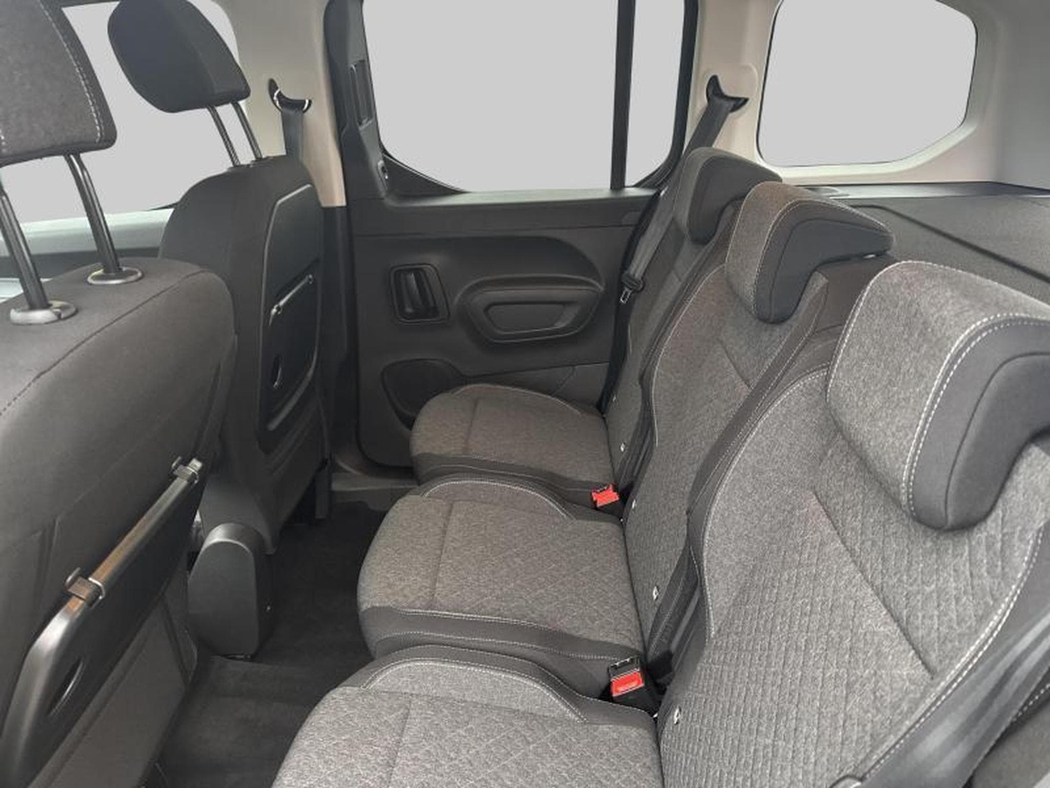 Opel Combo GS (2025) - Photo 12