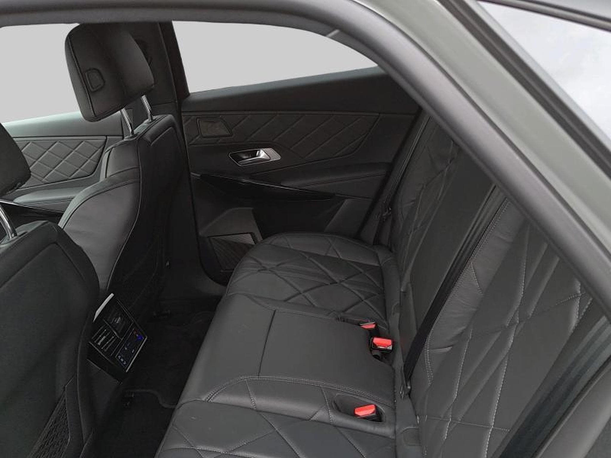 DS Automobiles DS7 7 E-Tense 225 Rivoli (2023) - Photo 7