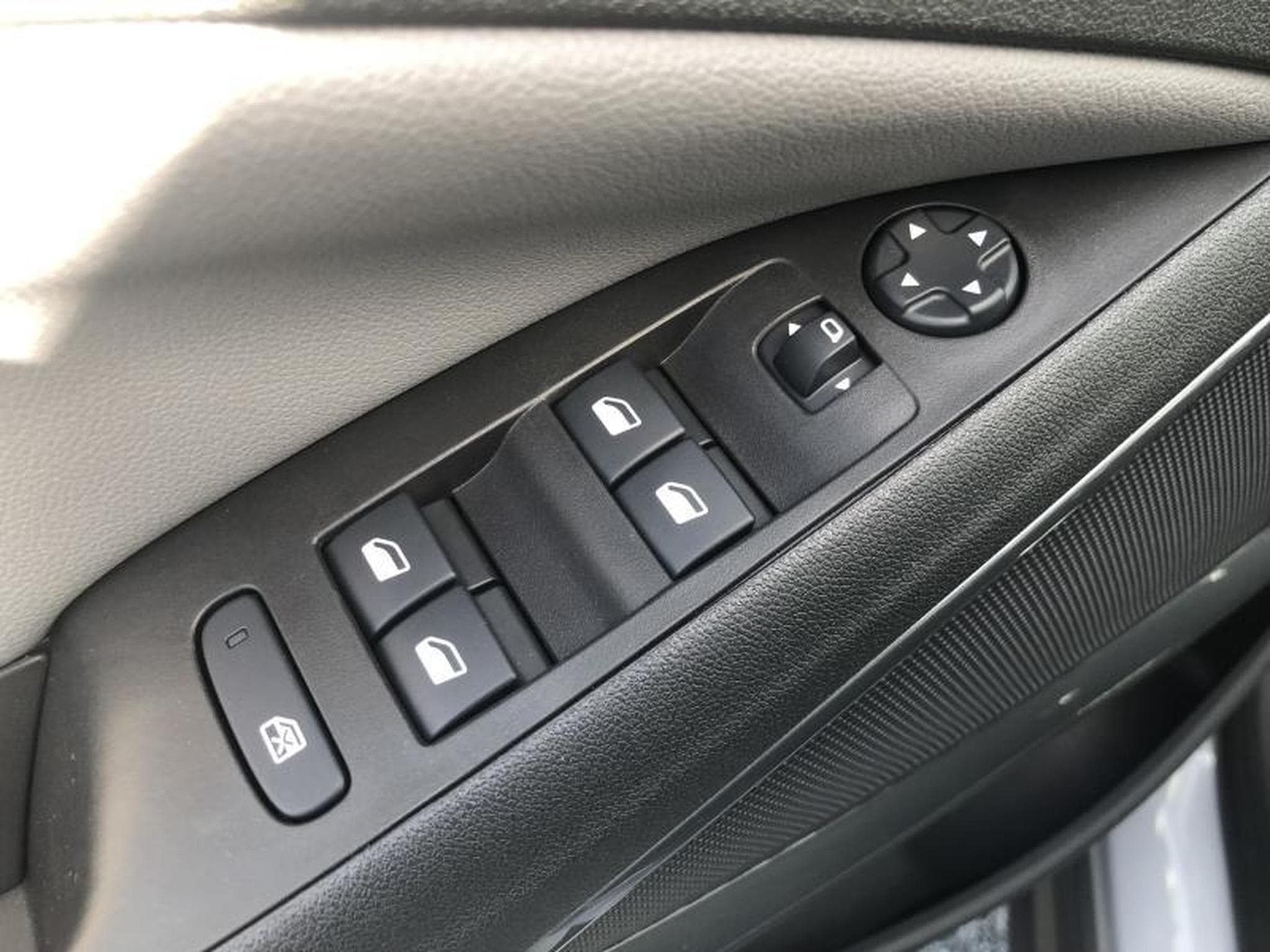 Opel Crossland X Innovation (2021) - Photo 1