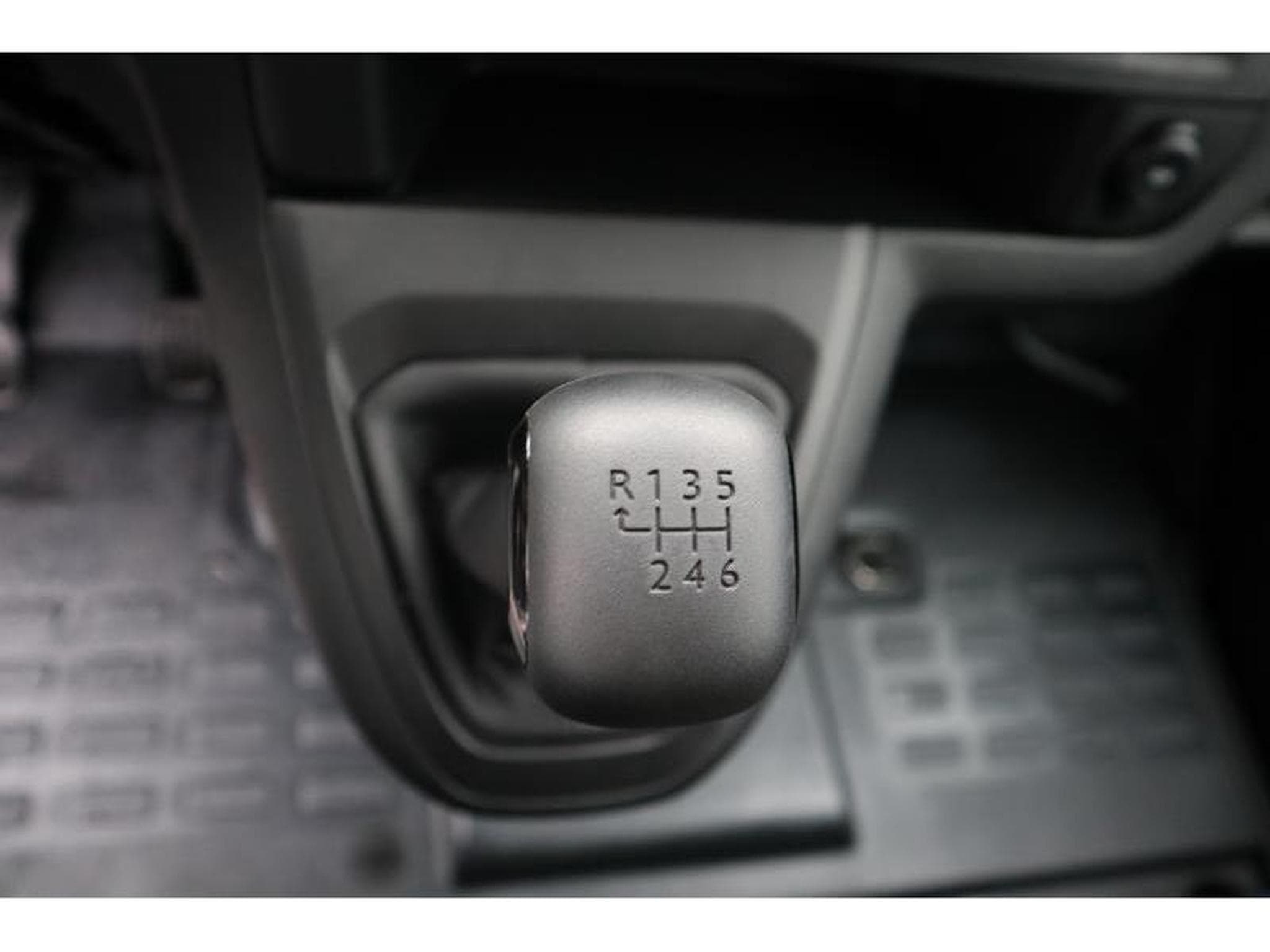 Opel Vivaro Van (2023) - Photo 16