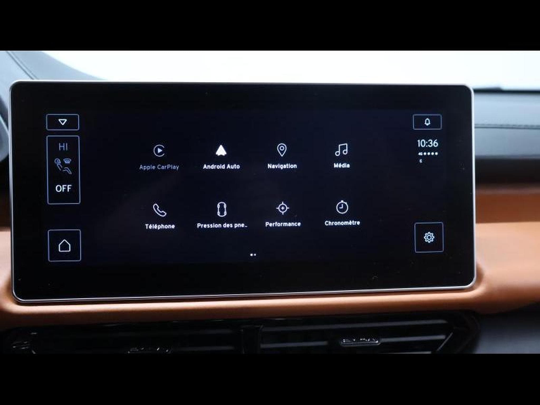 Lotus Emira 2.0i4 364 DCT First Edition (2025) - Photo 22