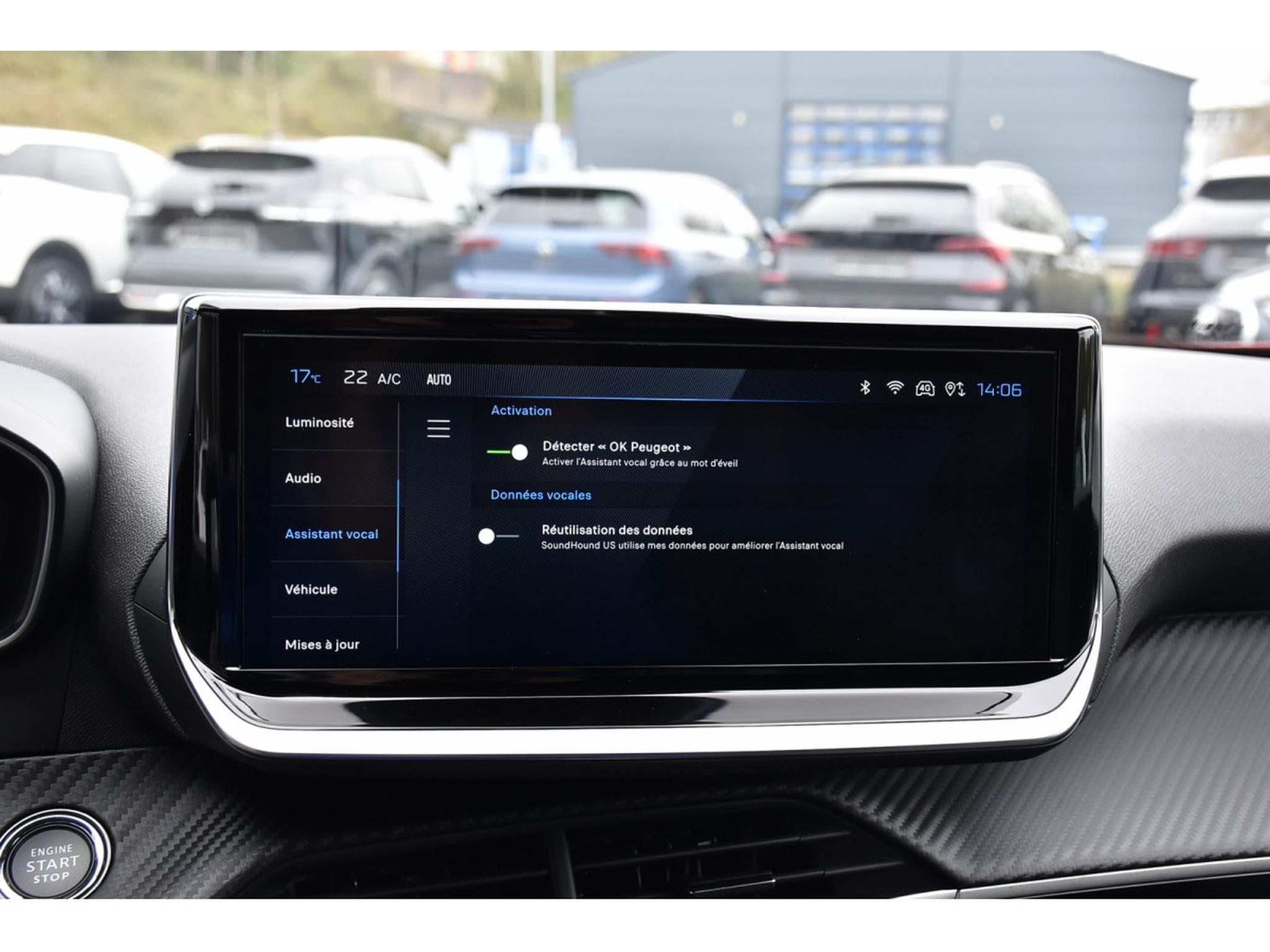 Peugeot 2008 1.2 Hybrid 145 Allure e-DCS6 ACC LANE SIDE GPS CAM360 1°MAIN (2025) - Foto 13