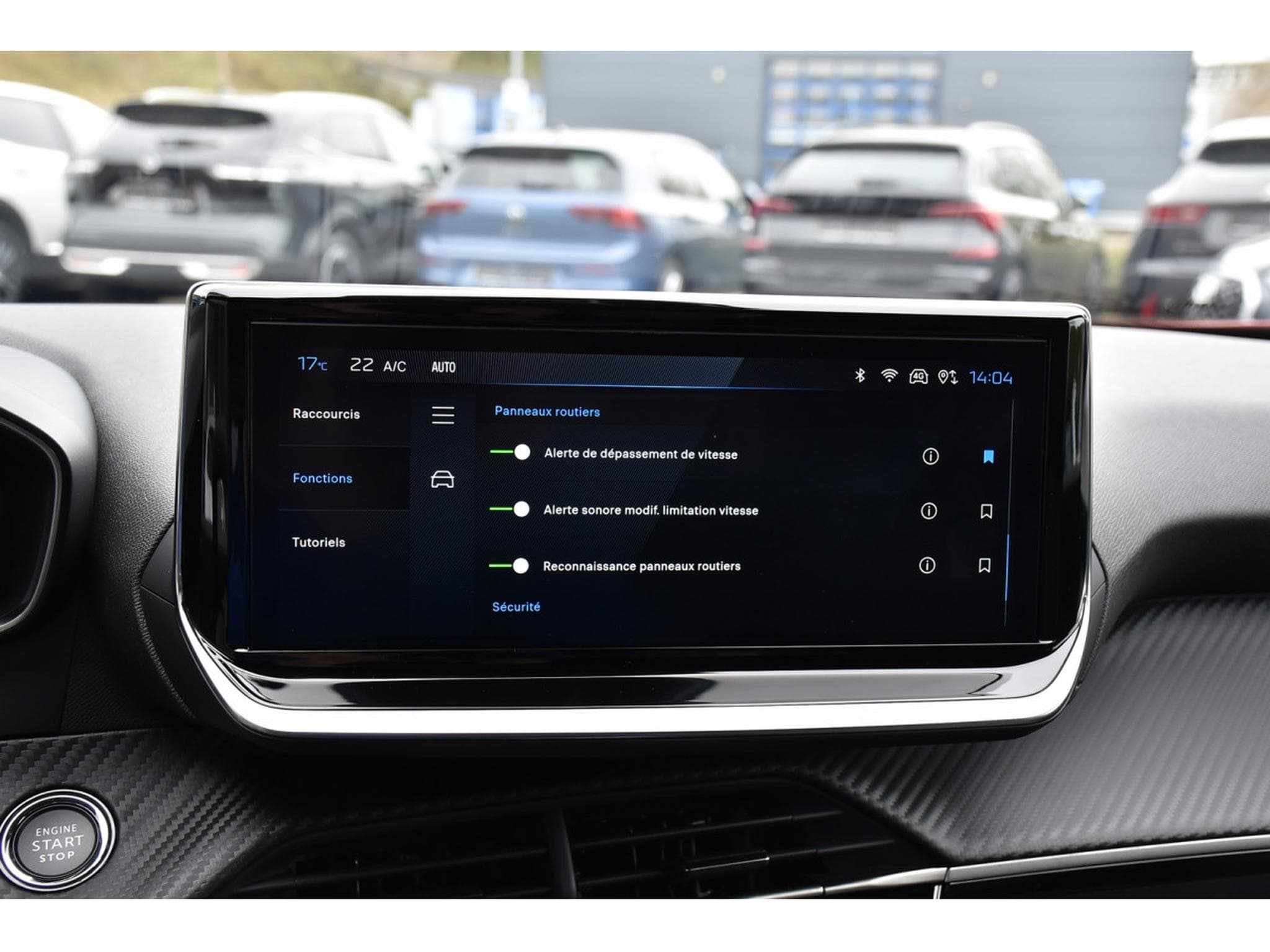 Peugeot 2008 1.2 Hybrid 145 Allure e-DCS6 ACC LANE SIDE GPS CAM360 1°MAIN (2025) - Foto 17