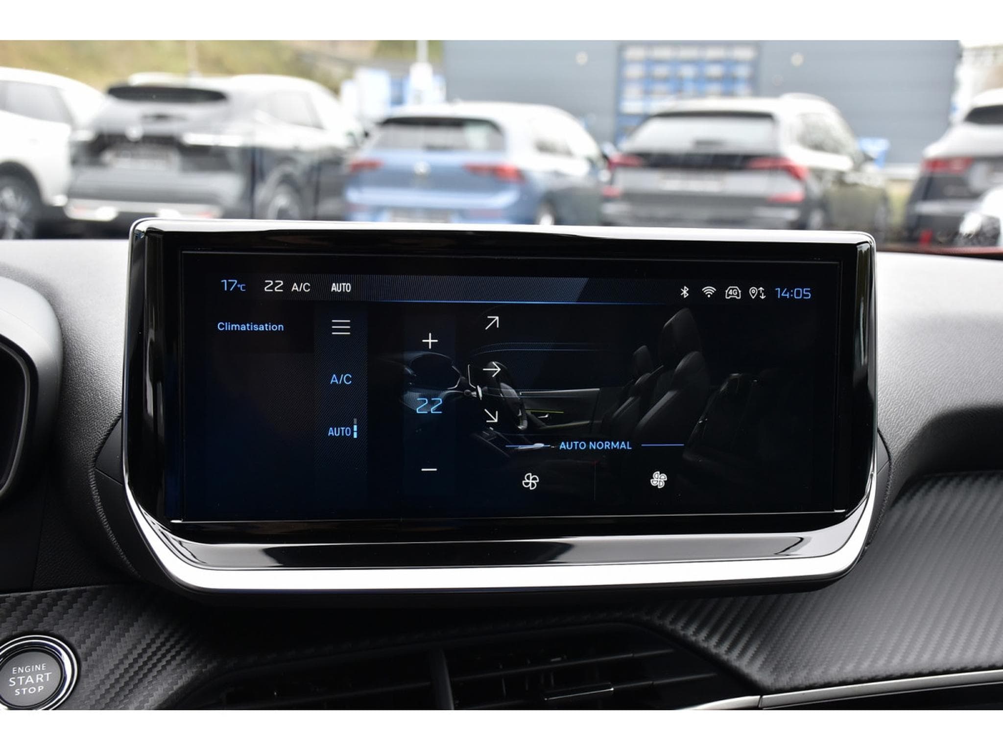 Peugeot 2008 1.2 Hybrid 145 Allure e-DCS6 ACC LANE SIDE GPS CAM360 1°MAIN (2025) - Foto 19