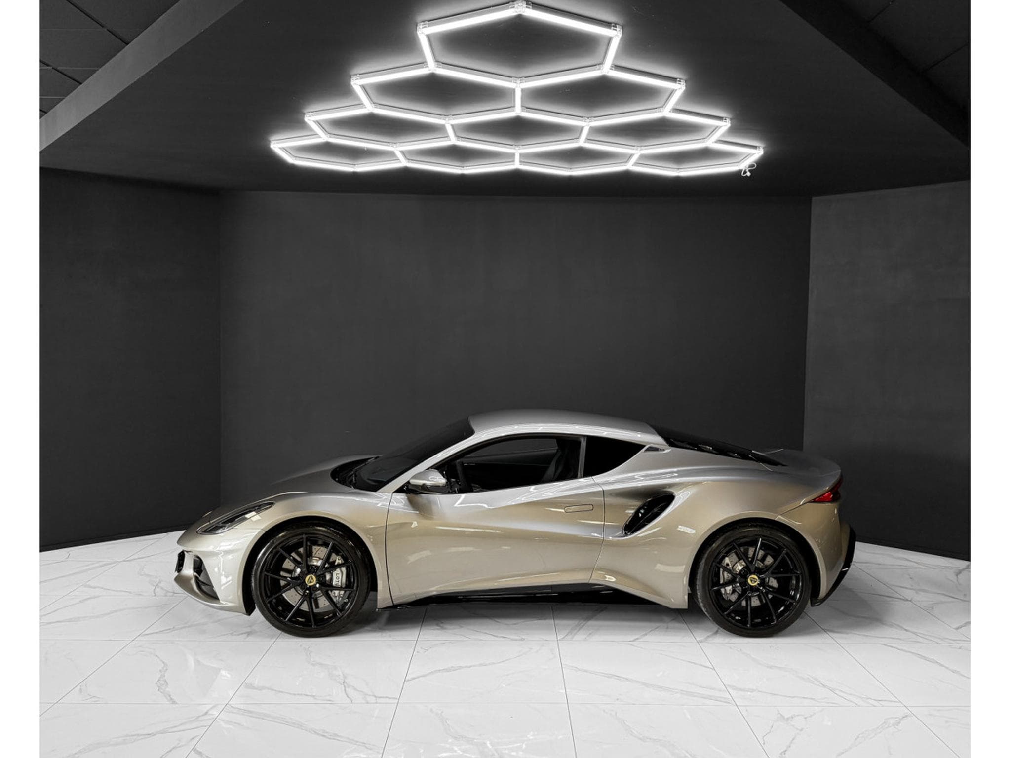 Lotus Emira COUPE 3.5 V6 FIRST EDITION DCT (2023) - Photo 2