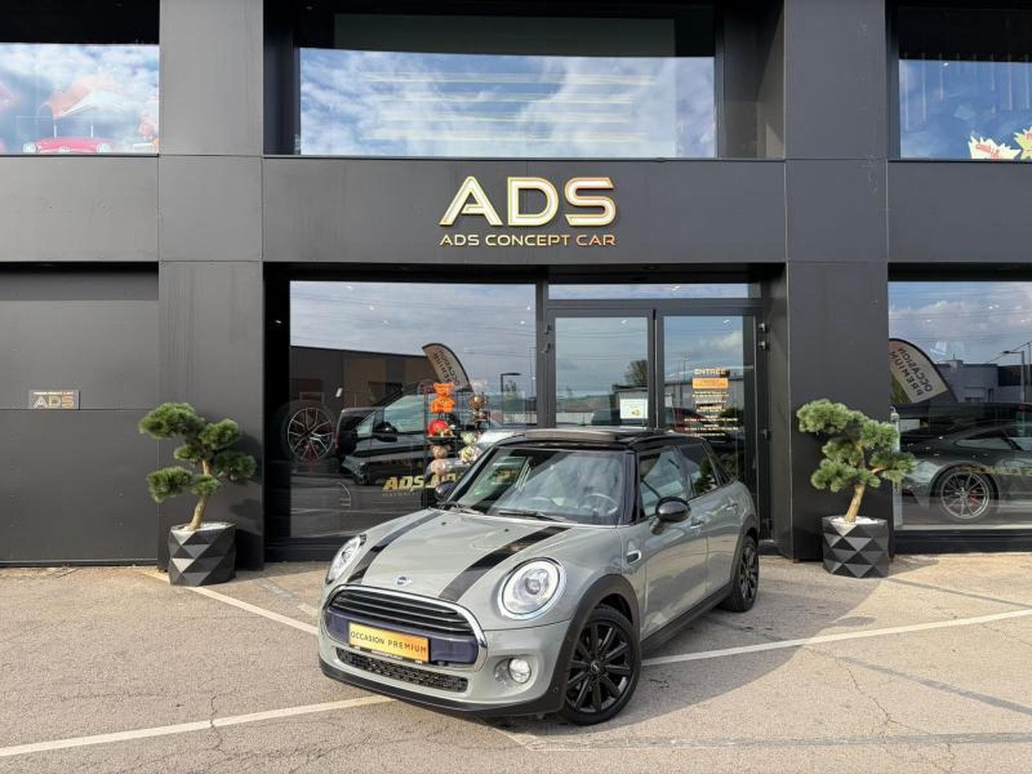 Mini Cooper 5 portes (2017) - Photo 1