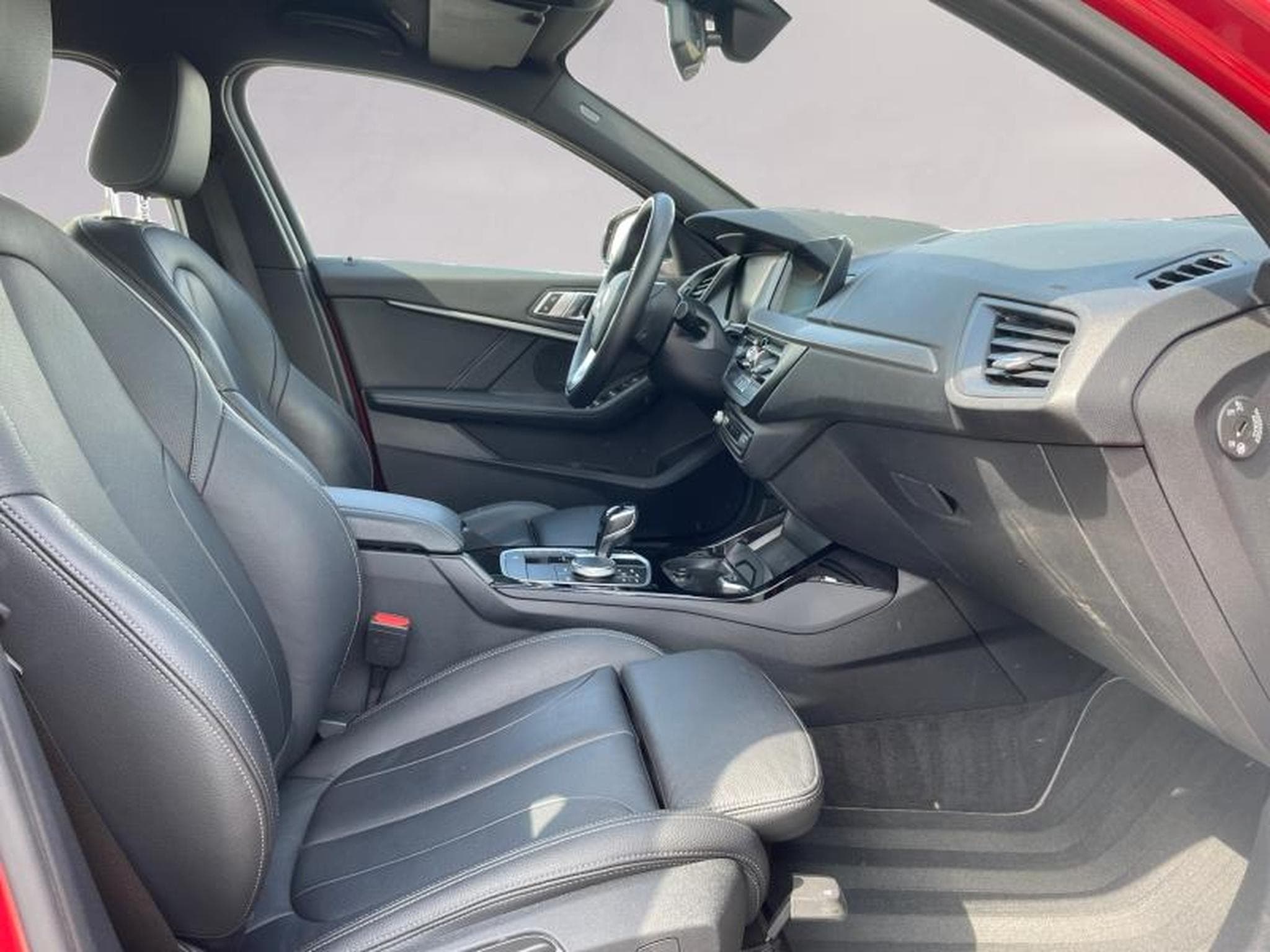 BMW 118 118d Hatch (2020) - Foto 11