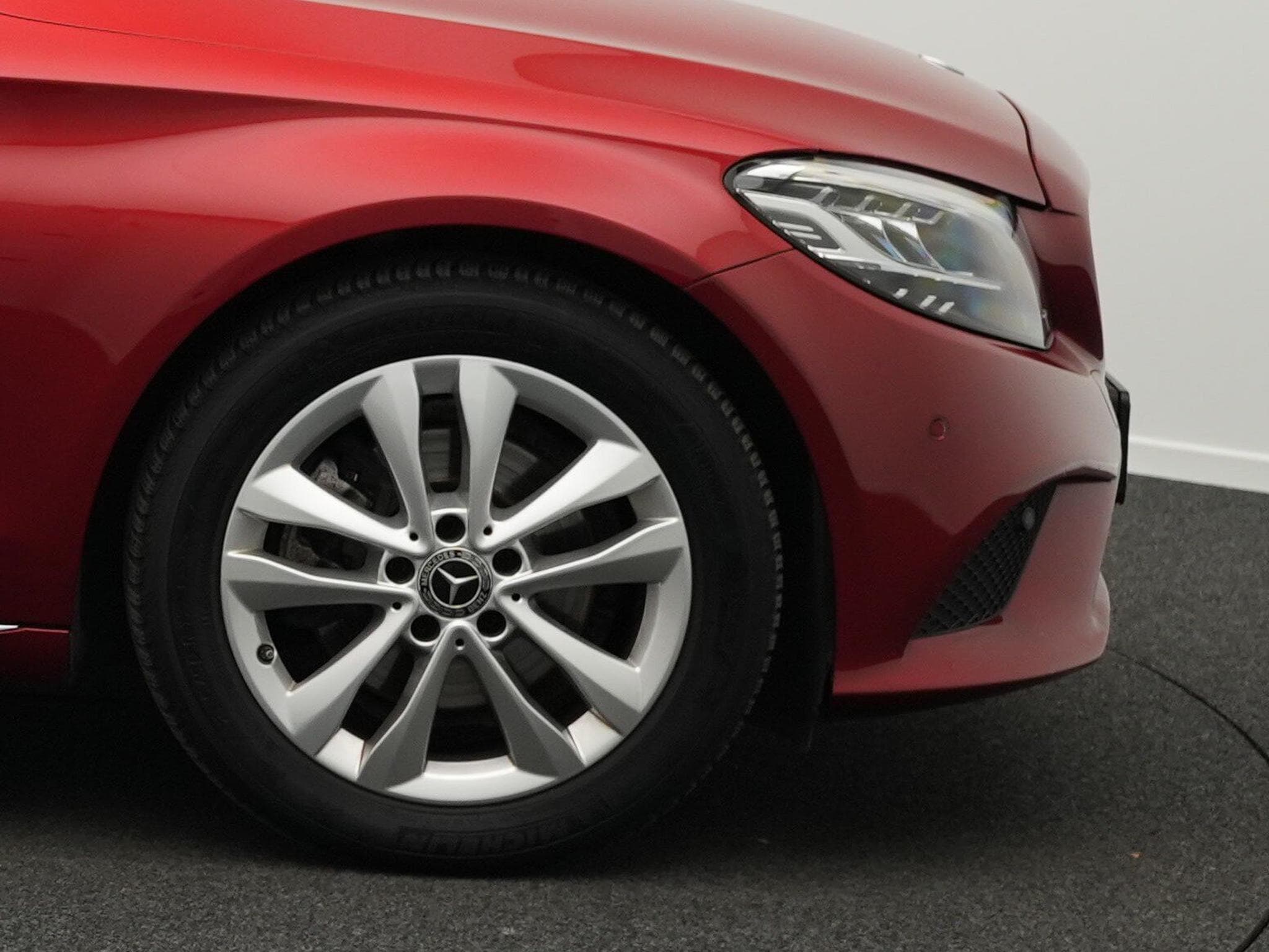 Mercedes C 200 d Limousine (2019) - Photo 6