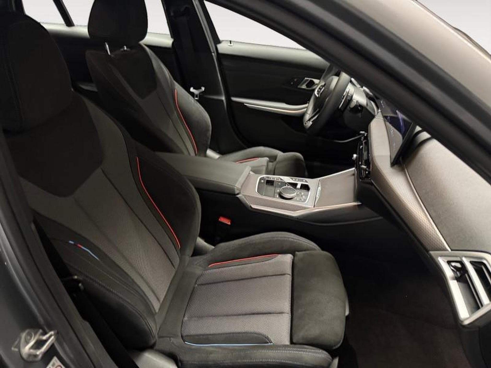 BMW 330 PACK M XDRIVE (2025) - Photo 12
