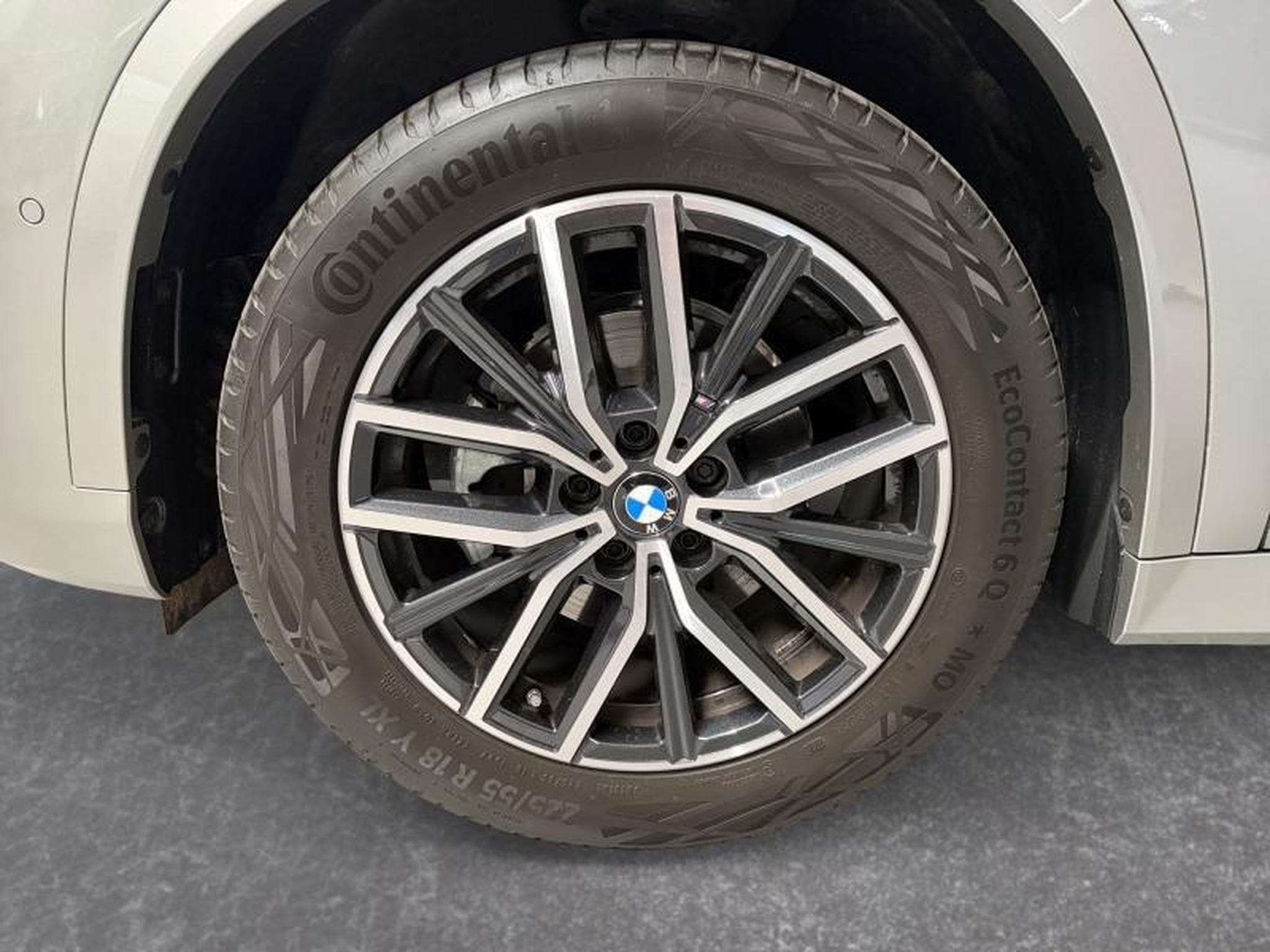 BMW X1 PACK M (2025) - Photo 8