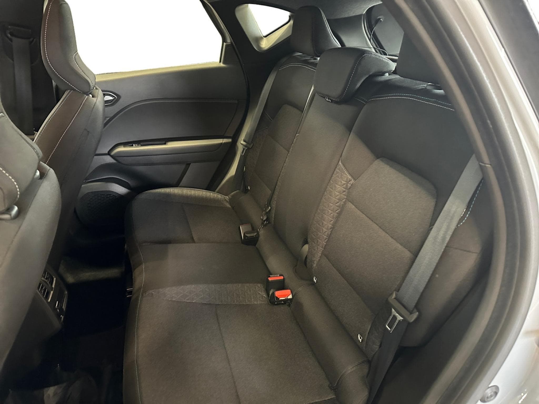 Renault Captur 1.0 Tce Evolution GPF (2025) - Photo 8