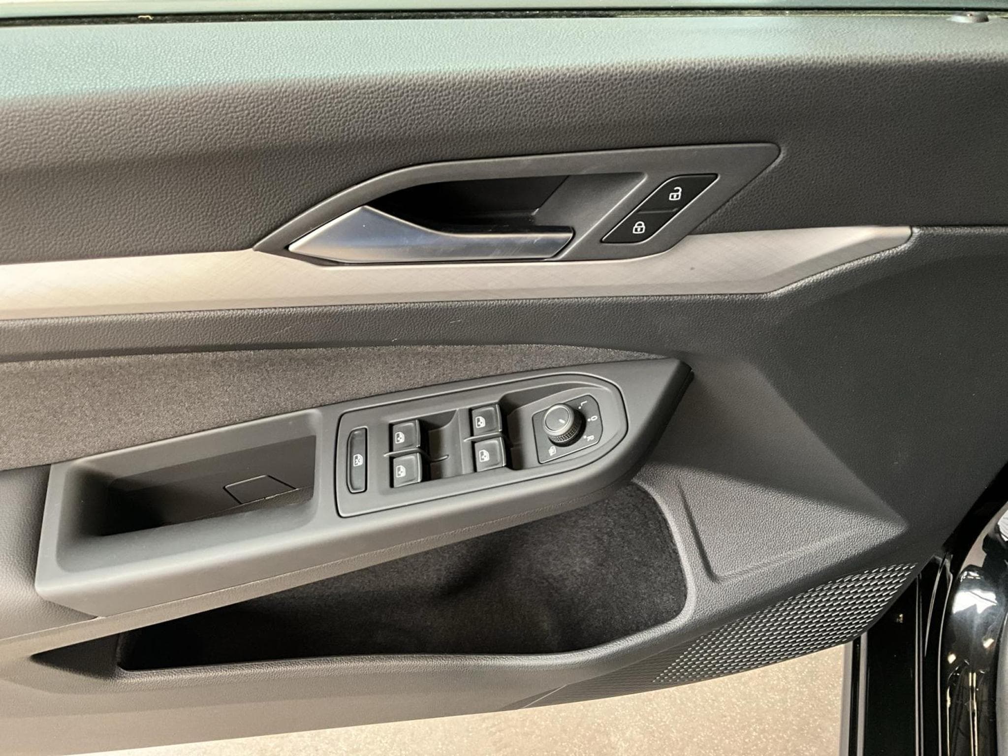 VW Golf Life+DSG+LED+Navi (2025) - Photo 14