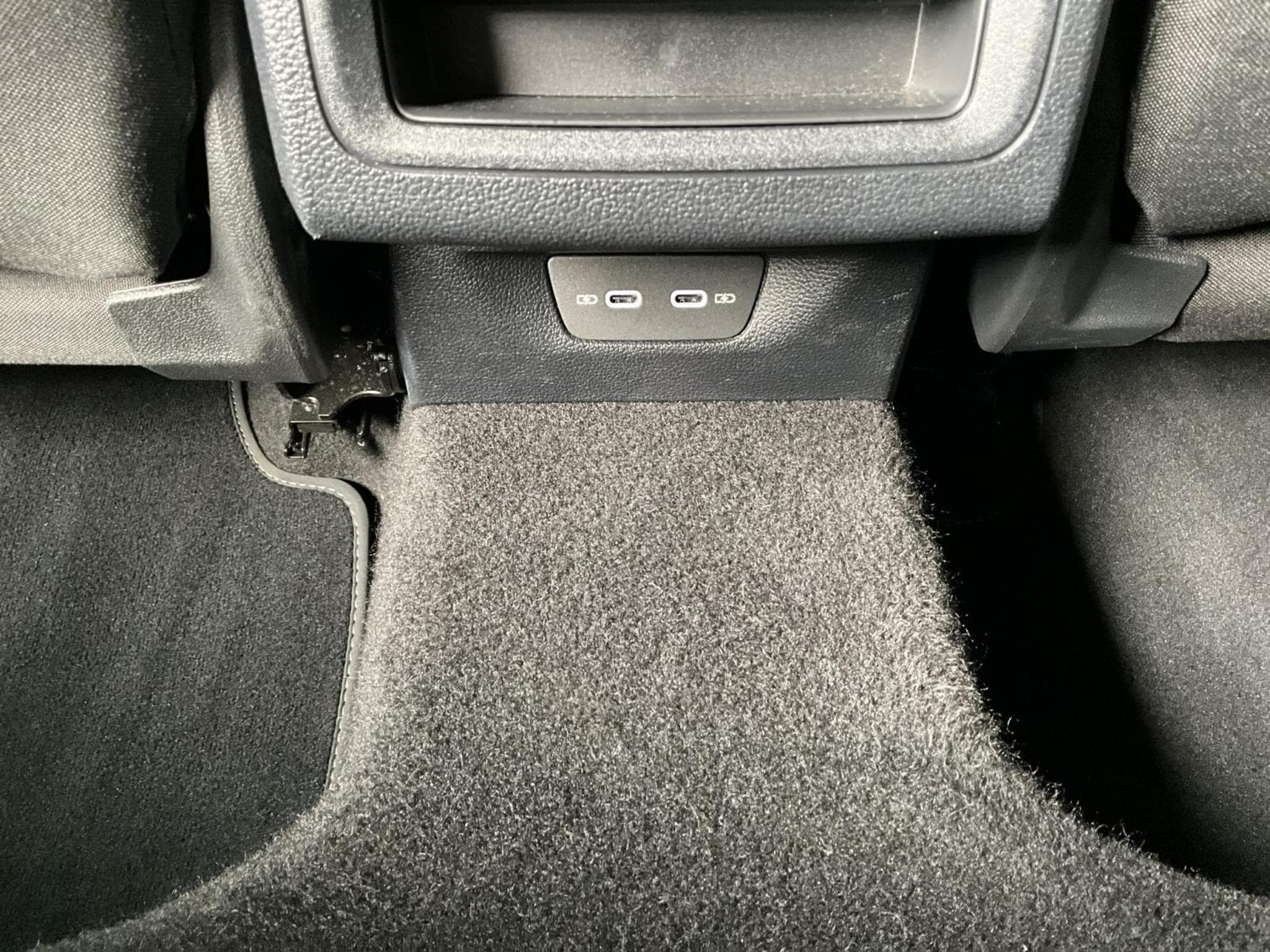 VW Golf Life+DSG+LED+Navi (2025) - Photo 20