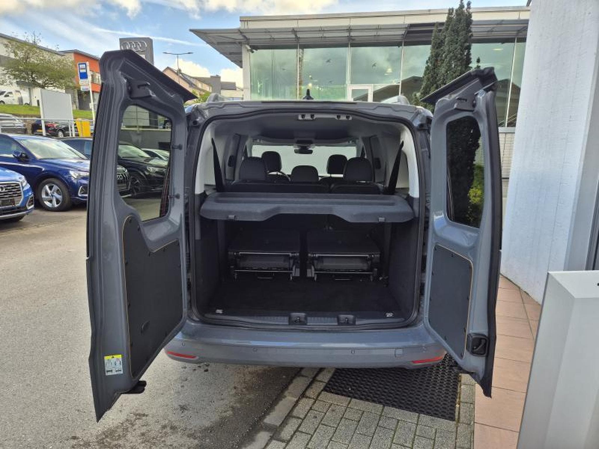 VW Caddy V Style Maxi (2025) - Foto 13