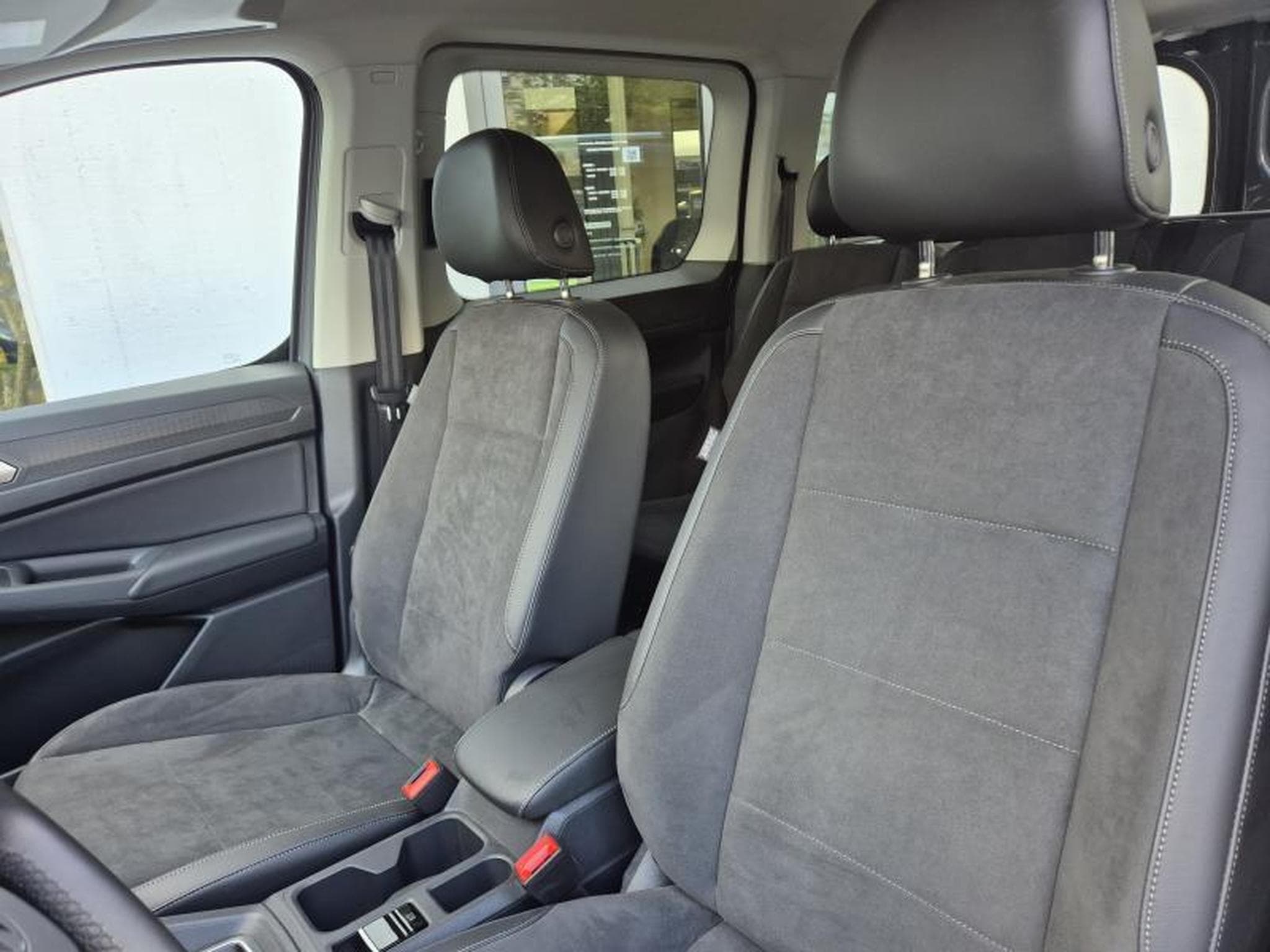 VW Caddy V Style Maxi (2025) - Foto 9