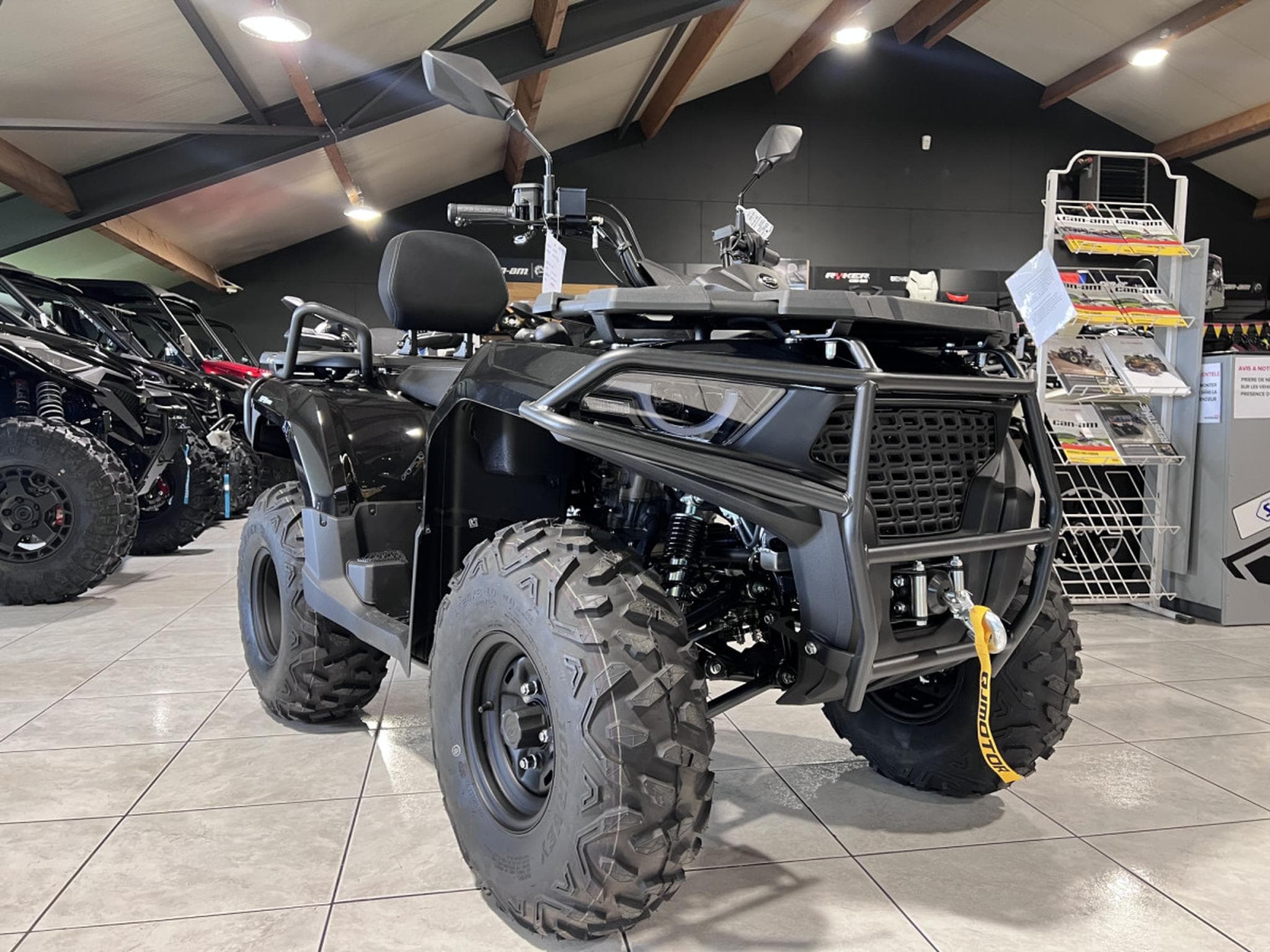 QJmotor SFA 300 T3b 60 km/h (2026) - Photo 8