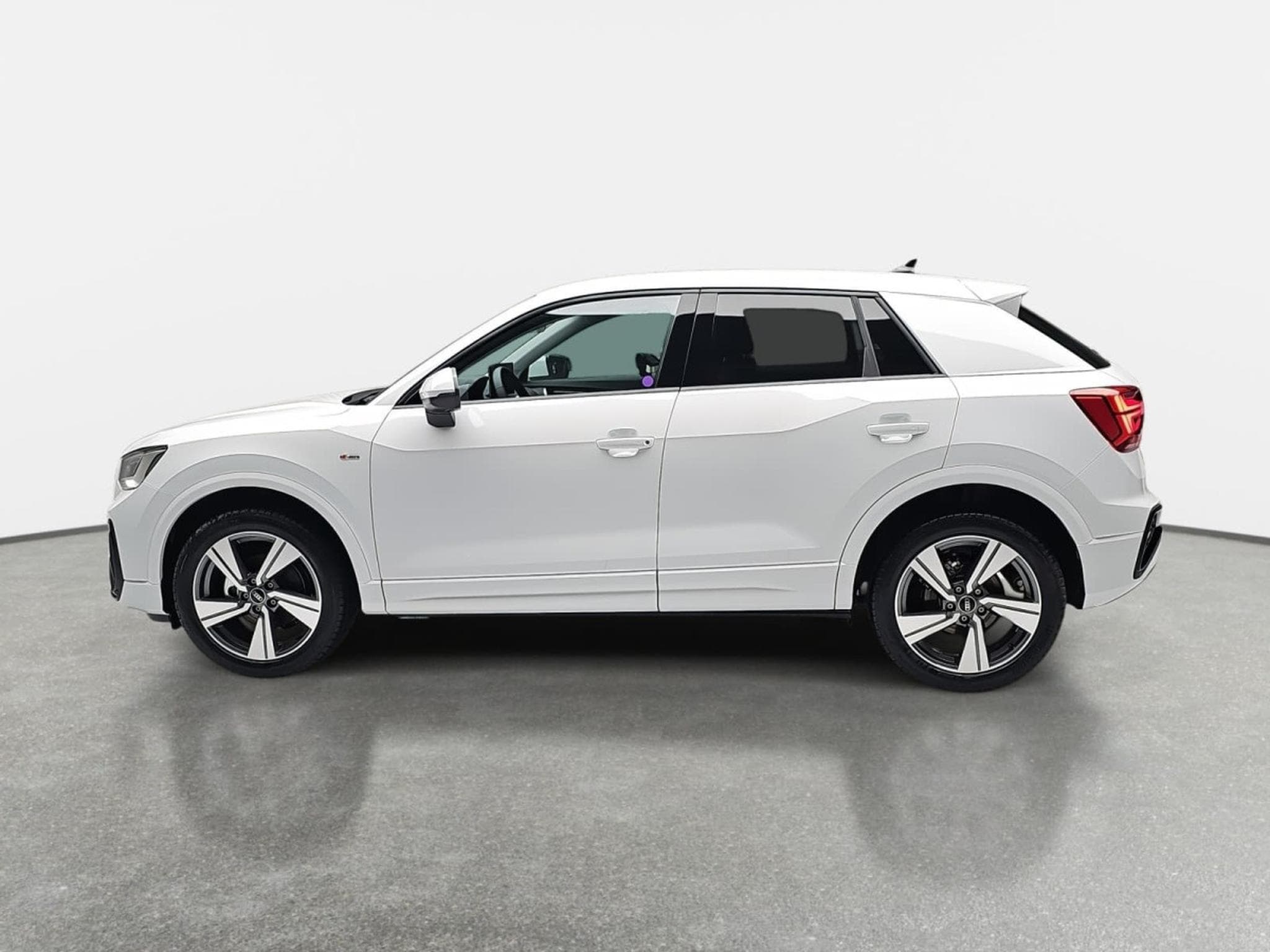 Audi Q2 35 TFSI S-Tronic 150 S-Line (2025) - Foto 3