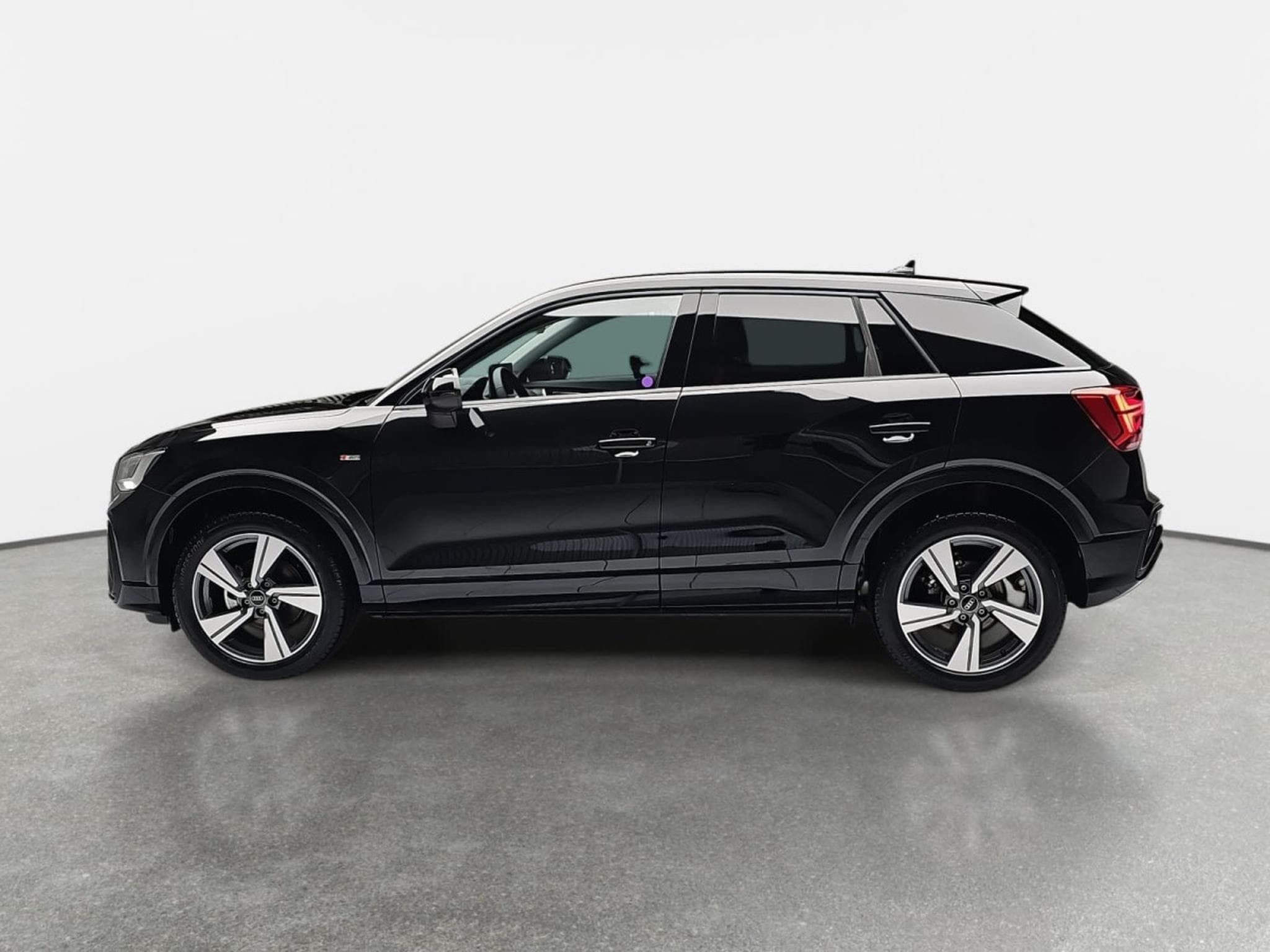 Audi Q2 35 TFSI S-Tronic 150 S-Line (2025) - Foto 3