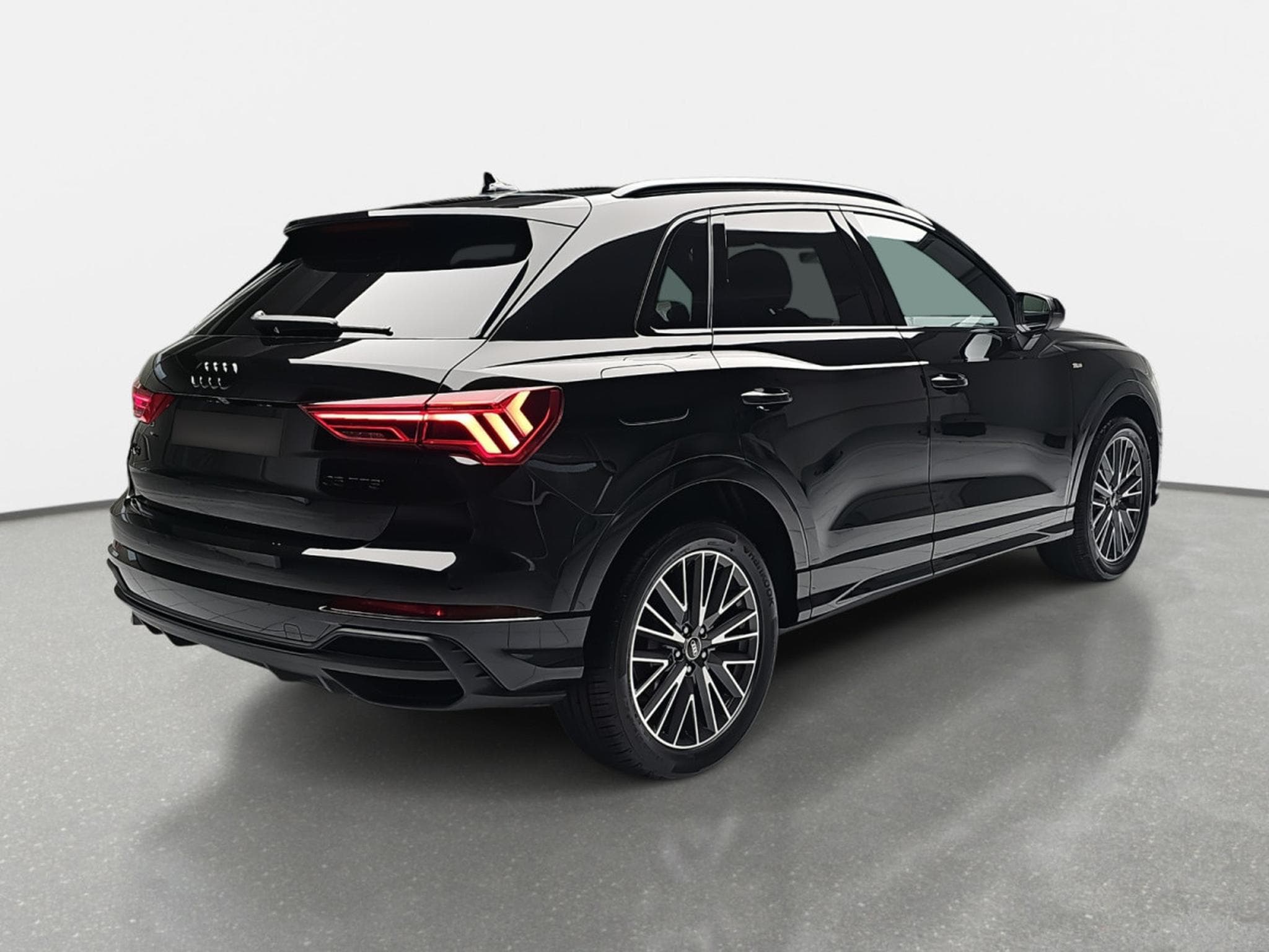 Audi Q3 35 TFSI S-Tronic 150 S-Line (2025) - Photo 4