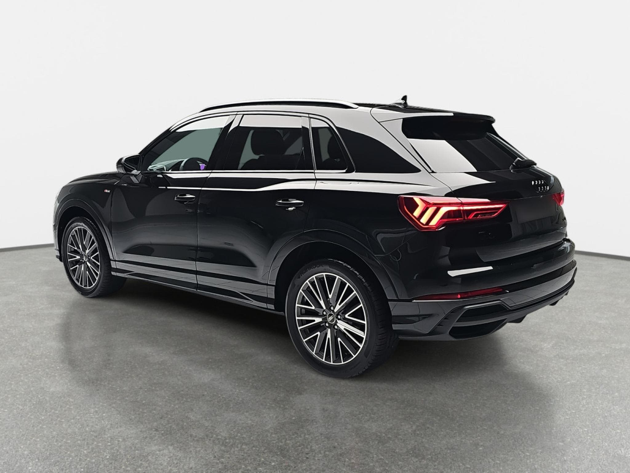 Audi Q3 35 TFSI S-Tronic 150 S-Line (2025) - Photo 5