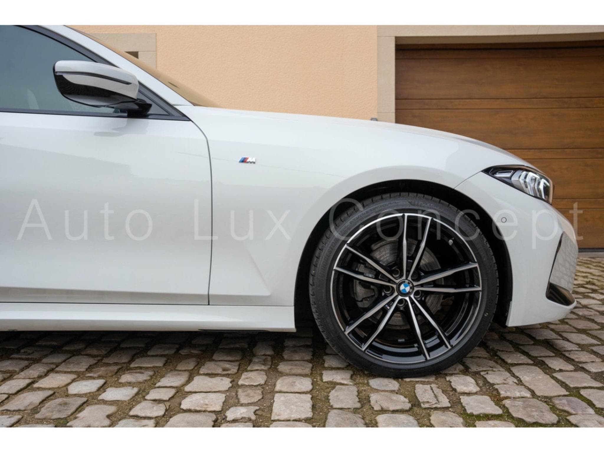 BMW 320 d xDrive M Sport (2023) - Photo 29