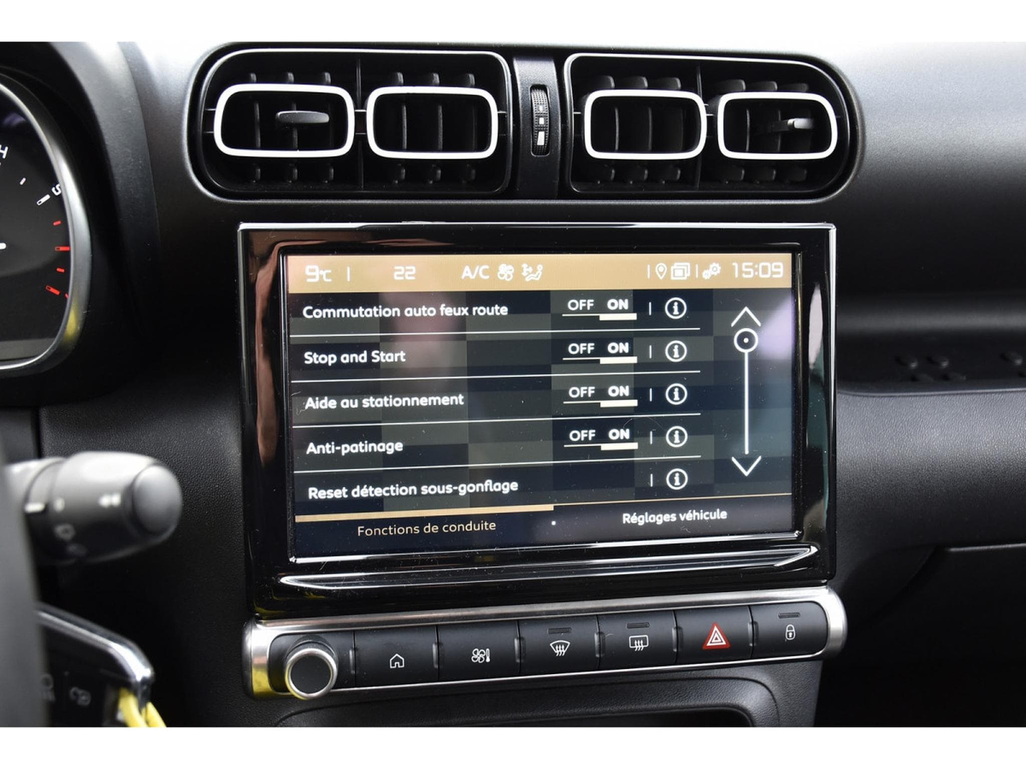 Citroën C3 Aircross Aircross 1.5 BlueHDI Shine REGUL GPS LANE (2022) - Photo 13