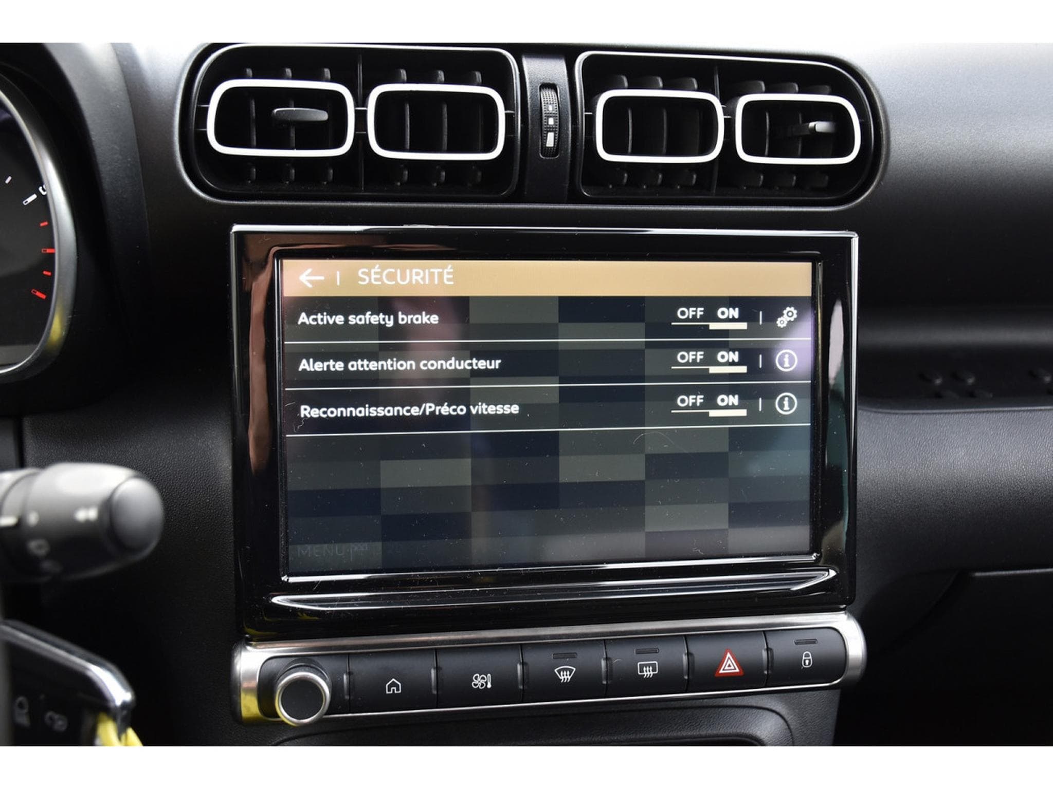 Citroën C3 Aircross Aircross 1.5 BlueHDI Shine REGUL GPS LANE (2022) - Photo 14