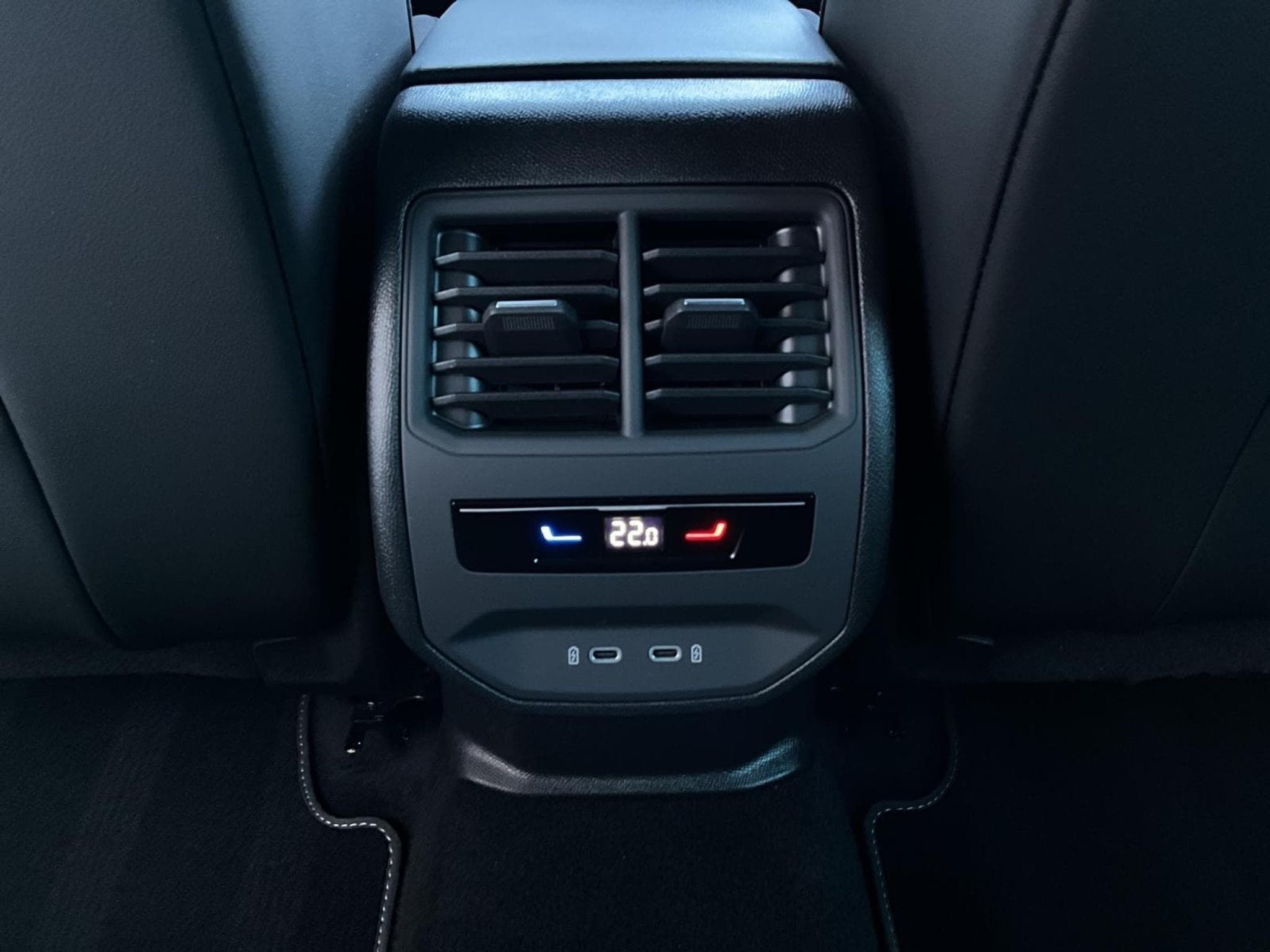 Seat Leon FR+DSG+Led+Navi+LM17 (2025) - Photo 19