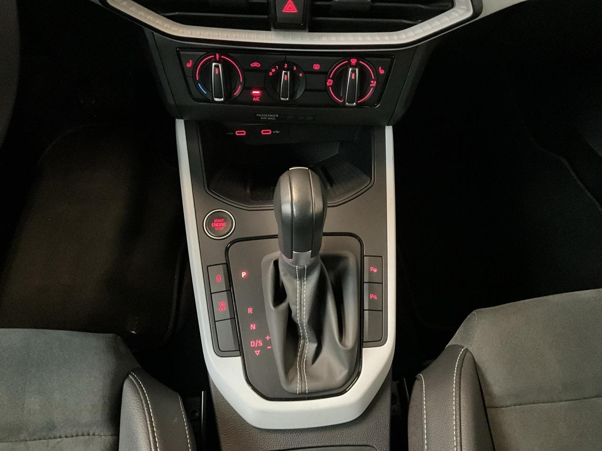 Seat Arona Style+DSG+Led+P.Luxe+LM17 (2023) - Photo 12