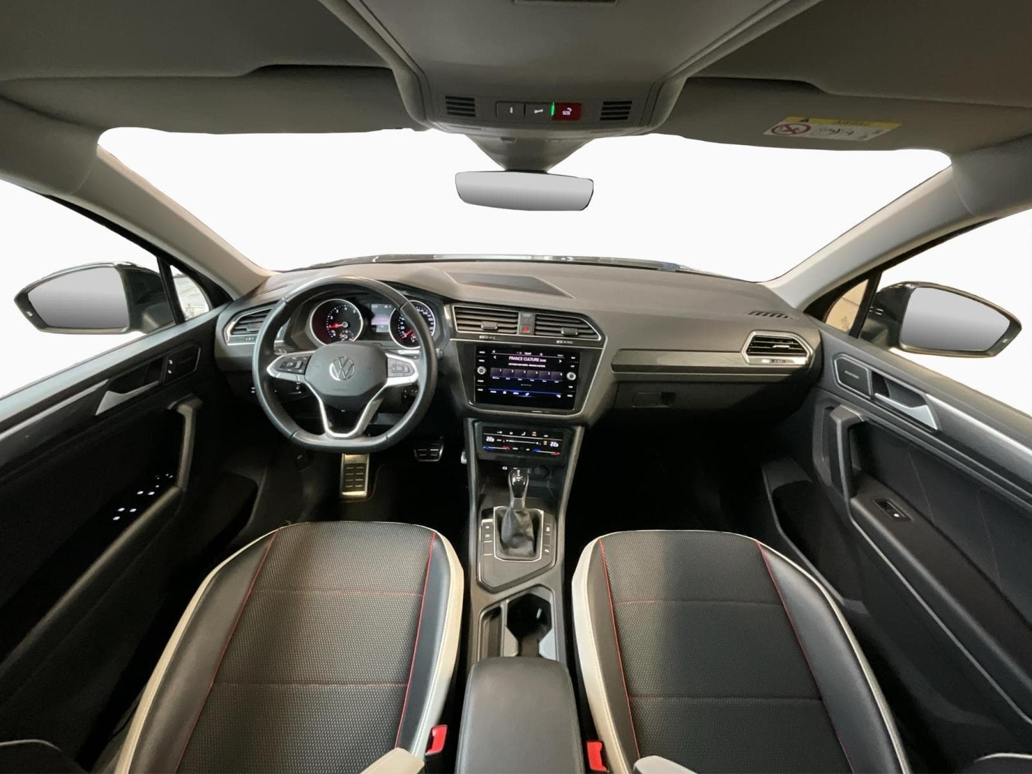 VW Tiguan Life-Urban-Sport+DSG+RearView (2024) - Foto 2