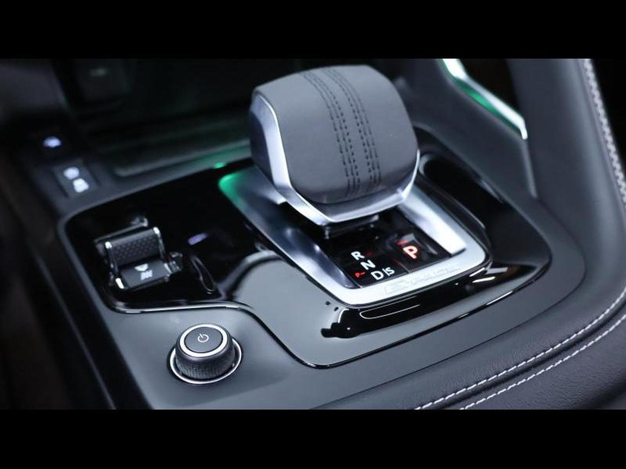 Jaguar E-Pace D165 S R-Dynamic AWD Auto (2024) - Photo 16