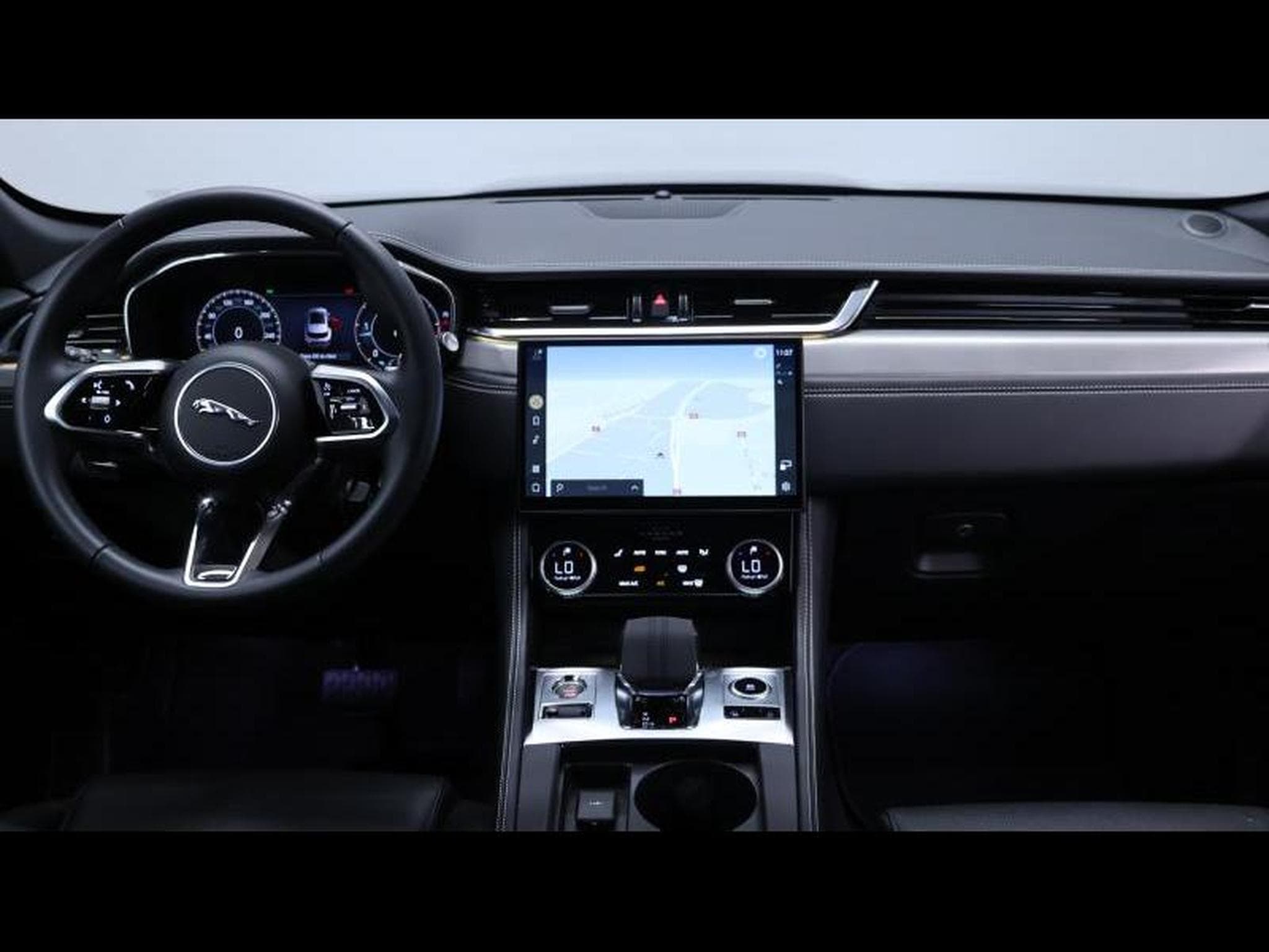 Jaguar F-Pace S D165 AWD Auto (2024) - Foto 10