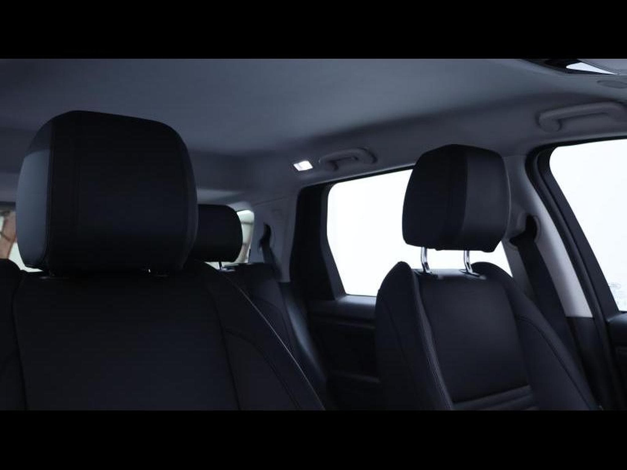 Land-Rover Discovery Sport S D165 AWD Auto 7 places (2024) - Foto 14