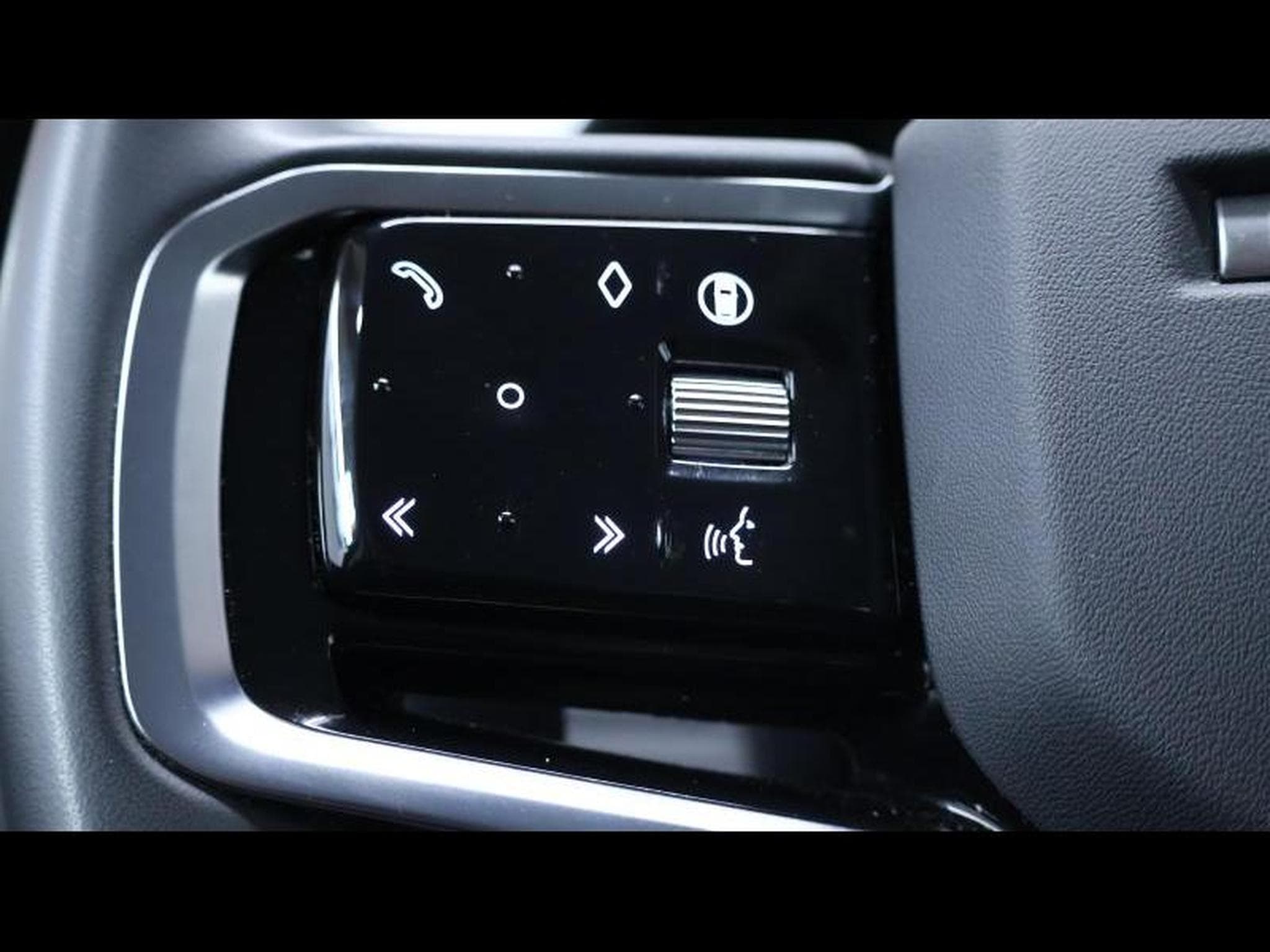 Land-Rover Discovery Sport S D165 AWD Auto 7 places (2024) - Foto 18