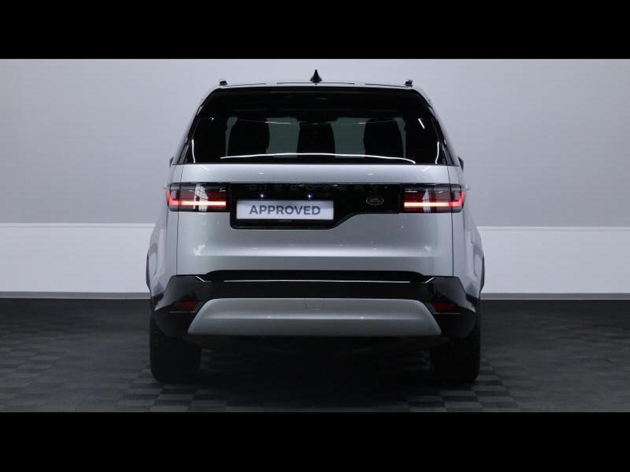 Land-Rover Discovery D250 R-Dynamc SE 7 Places (2024) - Foto 6