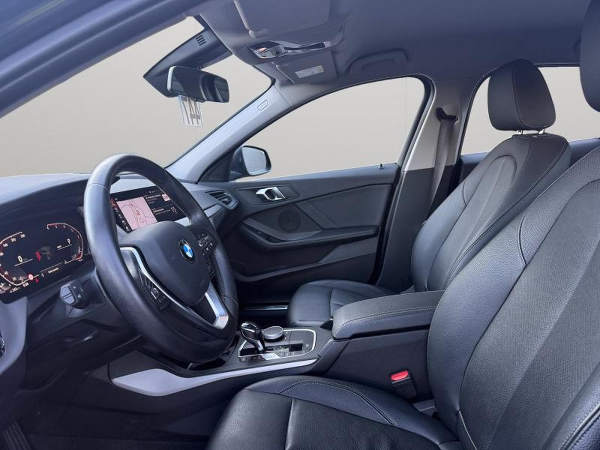 BMW 120 d xDrive (2021) - Photo 12