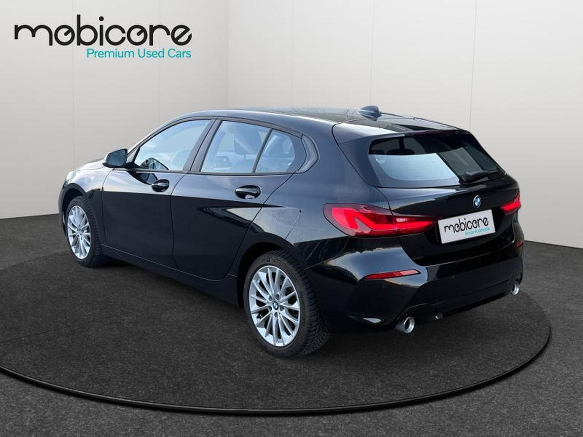 BMW 120 d xDrive (2021) - Photo 5