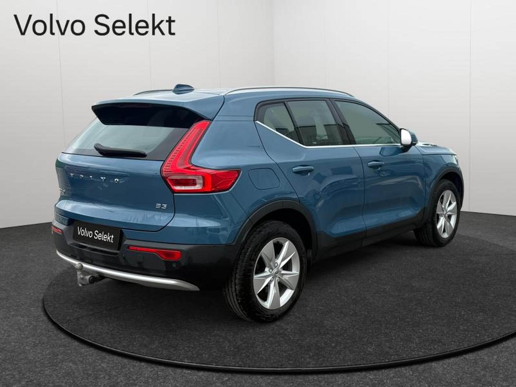 Volvo XC40 B3 Plus Bright Mild Hybrid (2022) - Photo 5