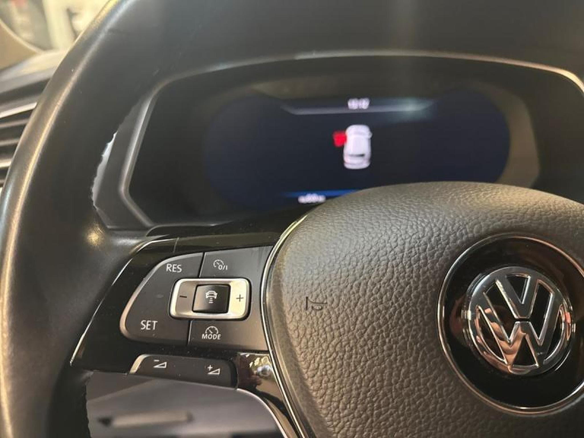 VW Tiguan Highline (2018) - Foto 24