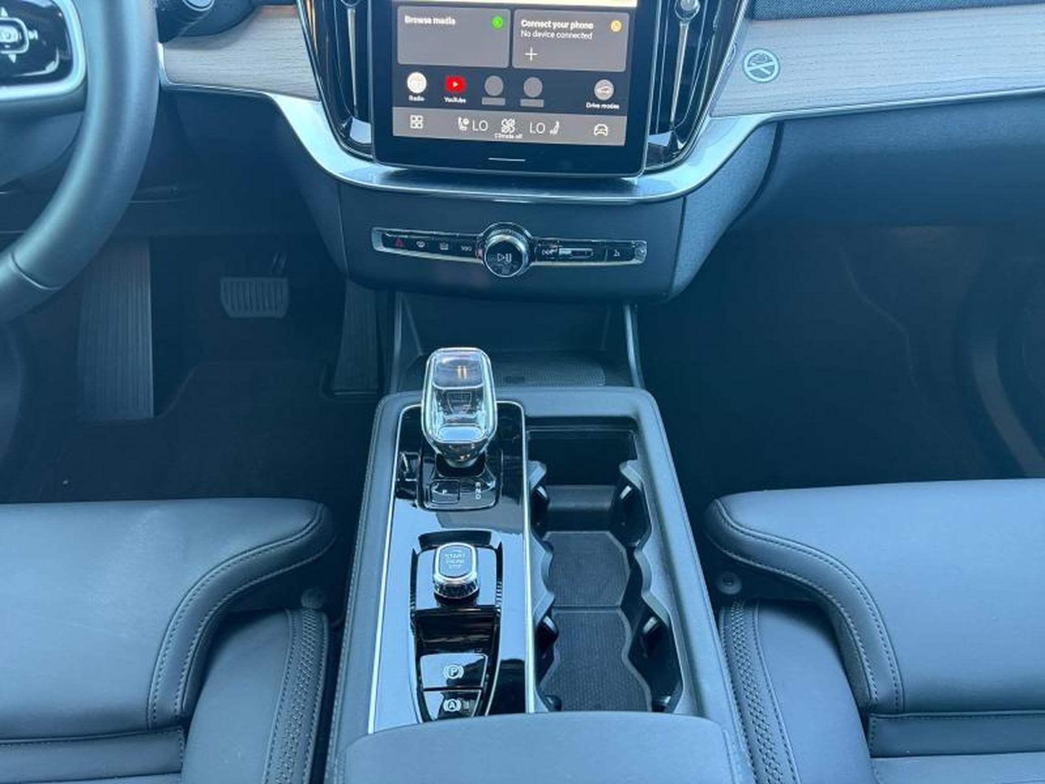 Volvo XC90 Plus Bright / Essence (2025) - Photo 11