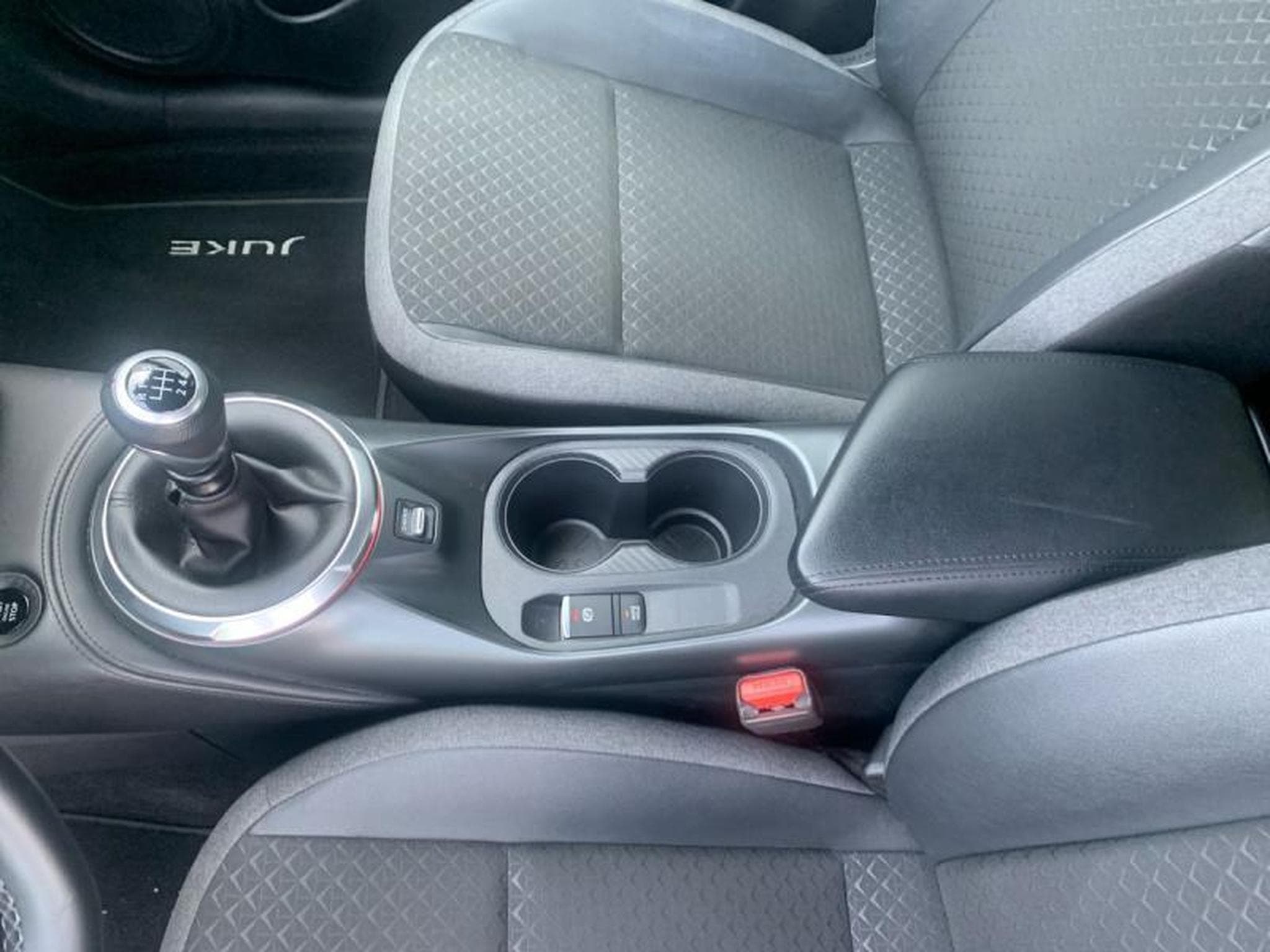 Nissan Juke F16B (2024) - Foto 16